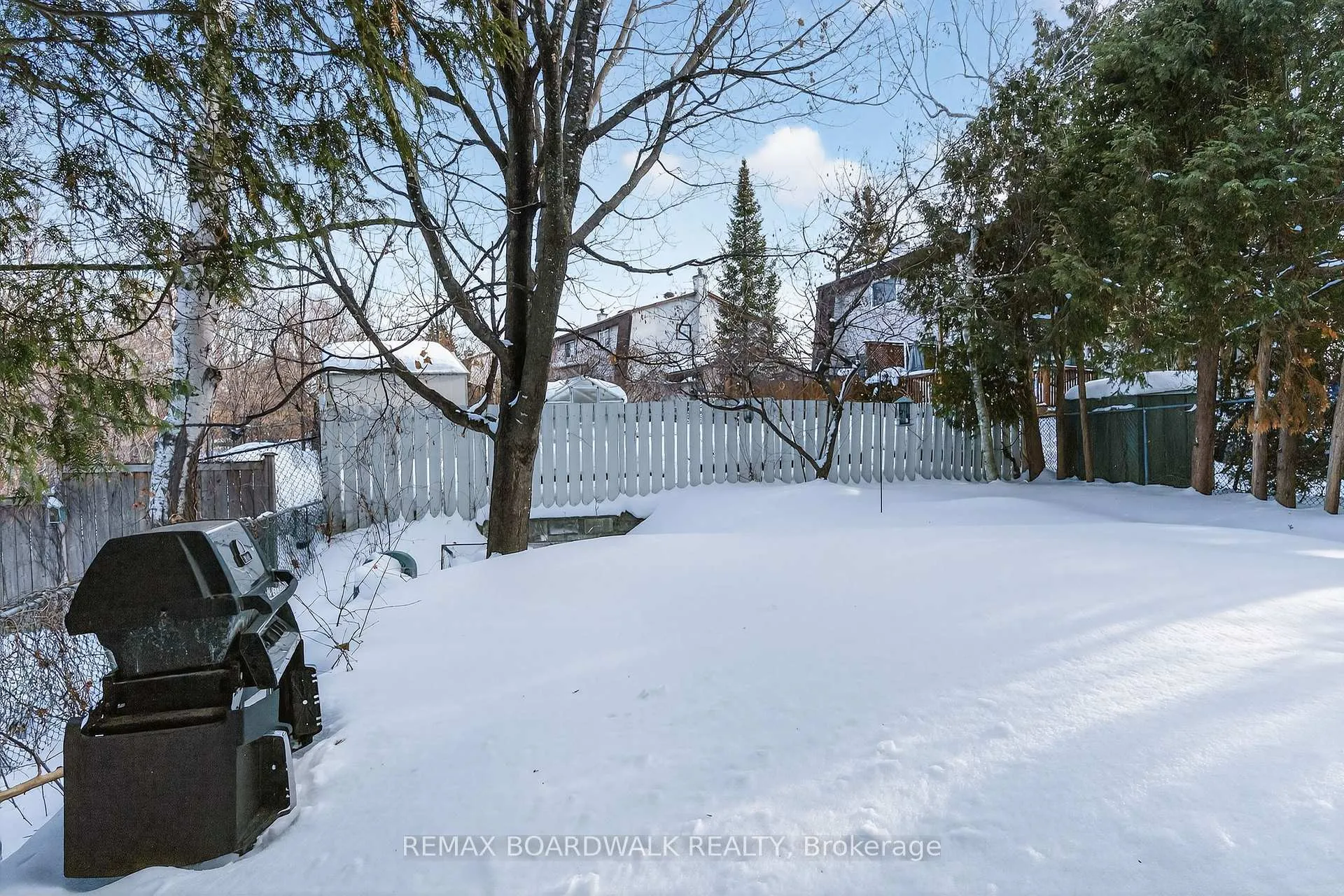 Photo 25 of 8 Oberon Street, Ottawa, Westcliffe Estates — HOMEH
