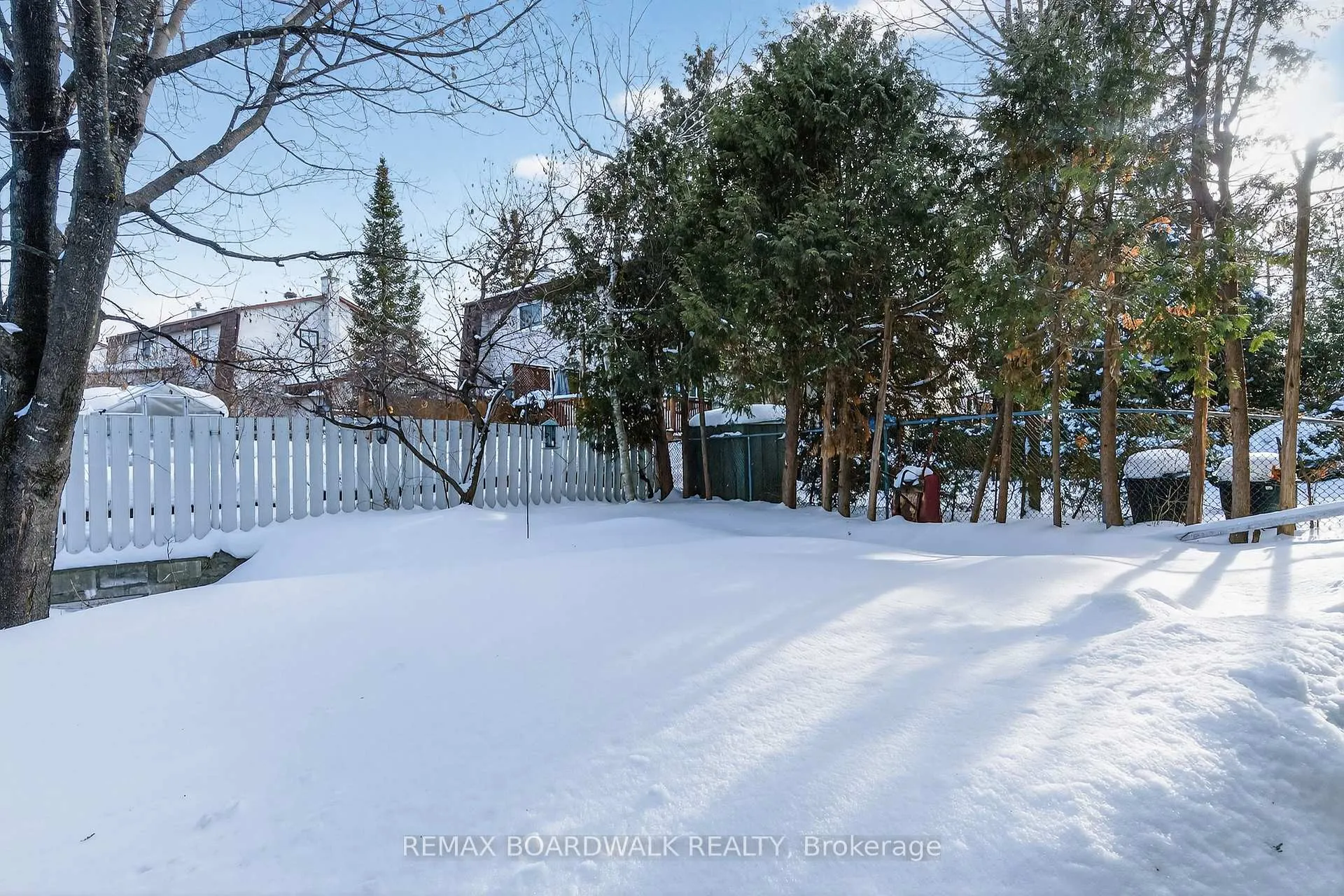 Photo 26 of 8 Oberon Street, Ottawa, Westcliffe Estates — HOMEH