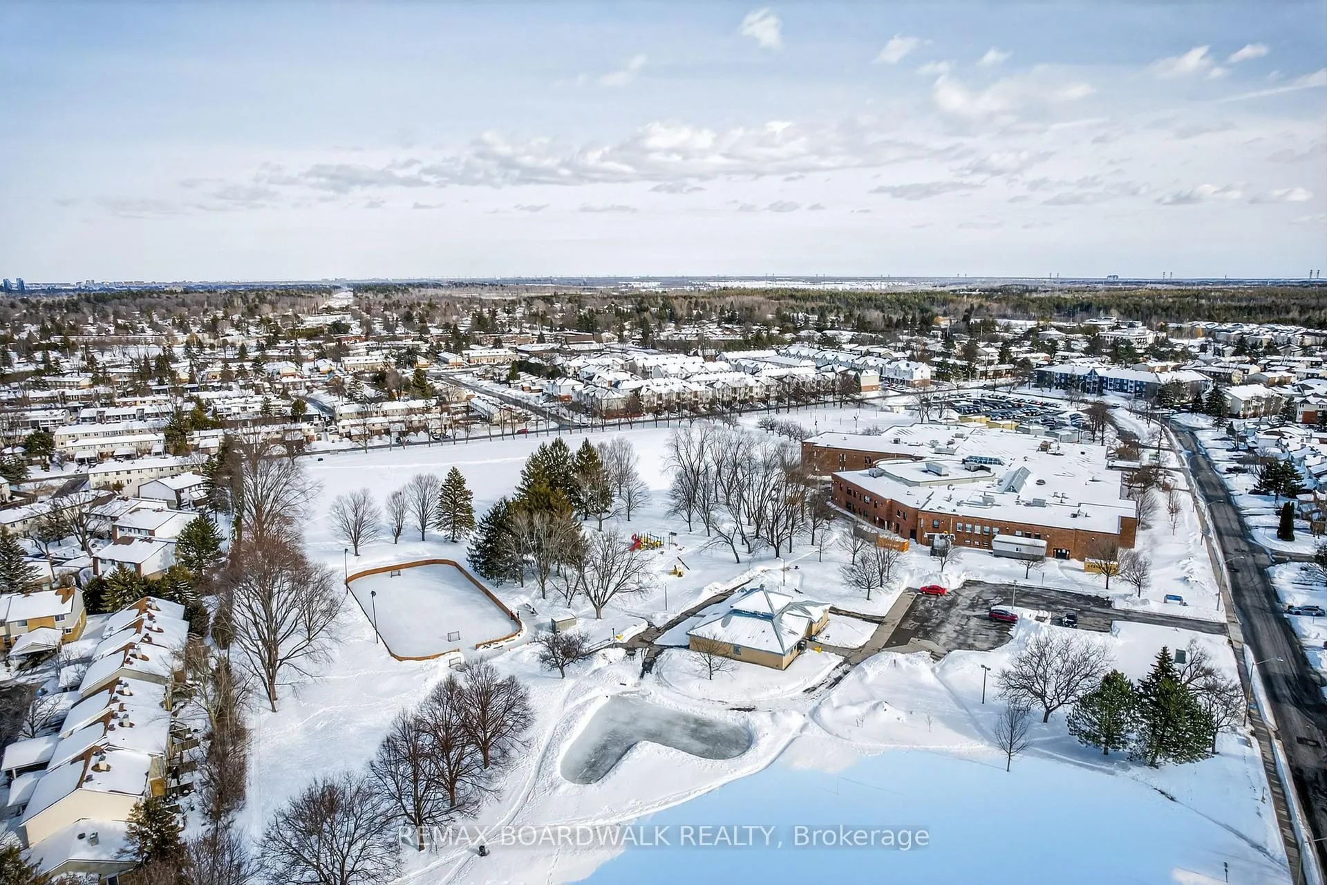 Photo 31 of 8 Oberon Street, Ottawa, Westcliffe Estates — HOMEH
