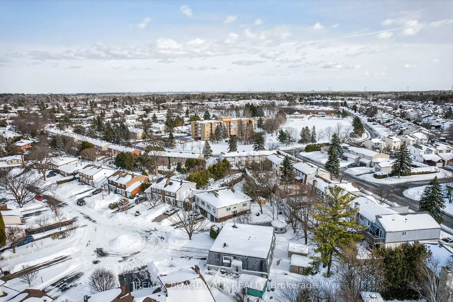 Photo 34 of 8 Oberon Street, Ottawa, Westcliffe Estates — HOMEH
