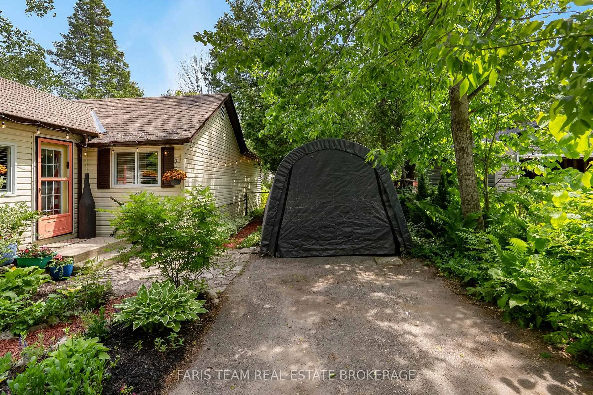 Photo 4 of 745 James Street, Innisfil, Alcona — HOMEH