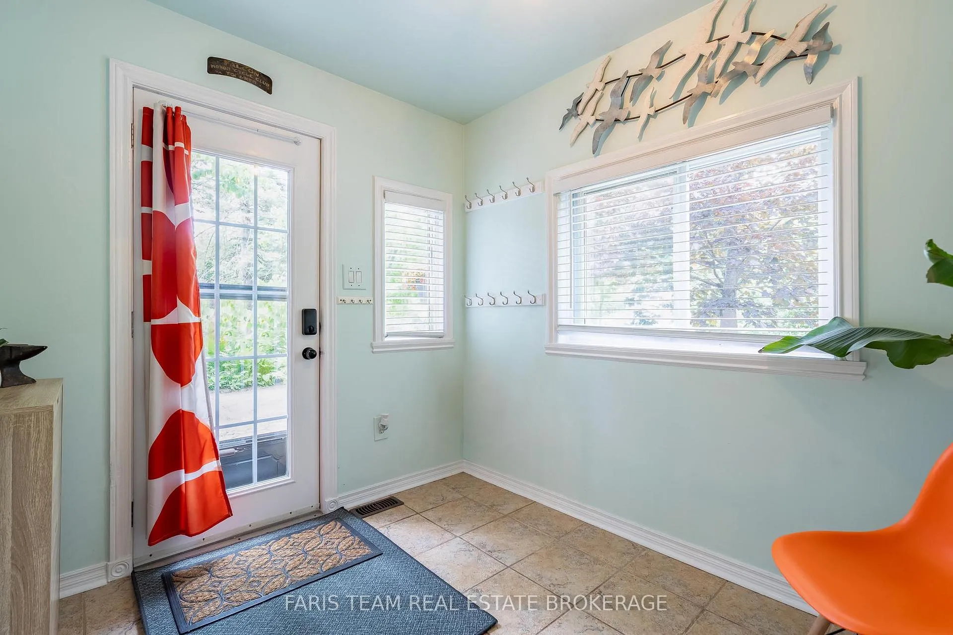 Photo 6 of 745 James Street, Innisfil, Alcona — HOMEH