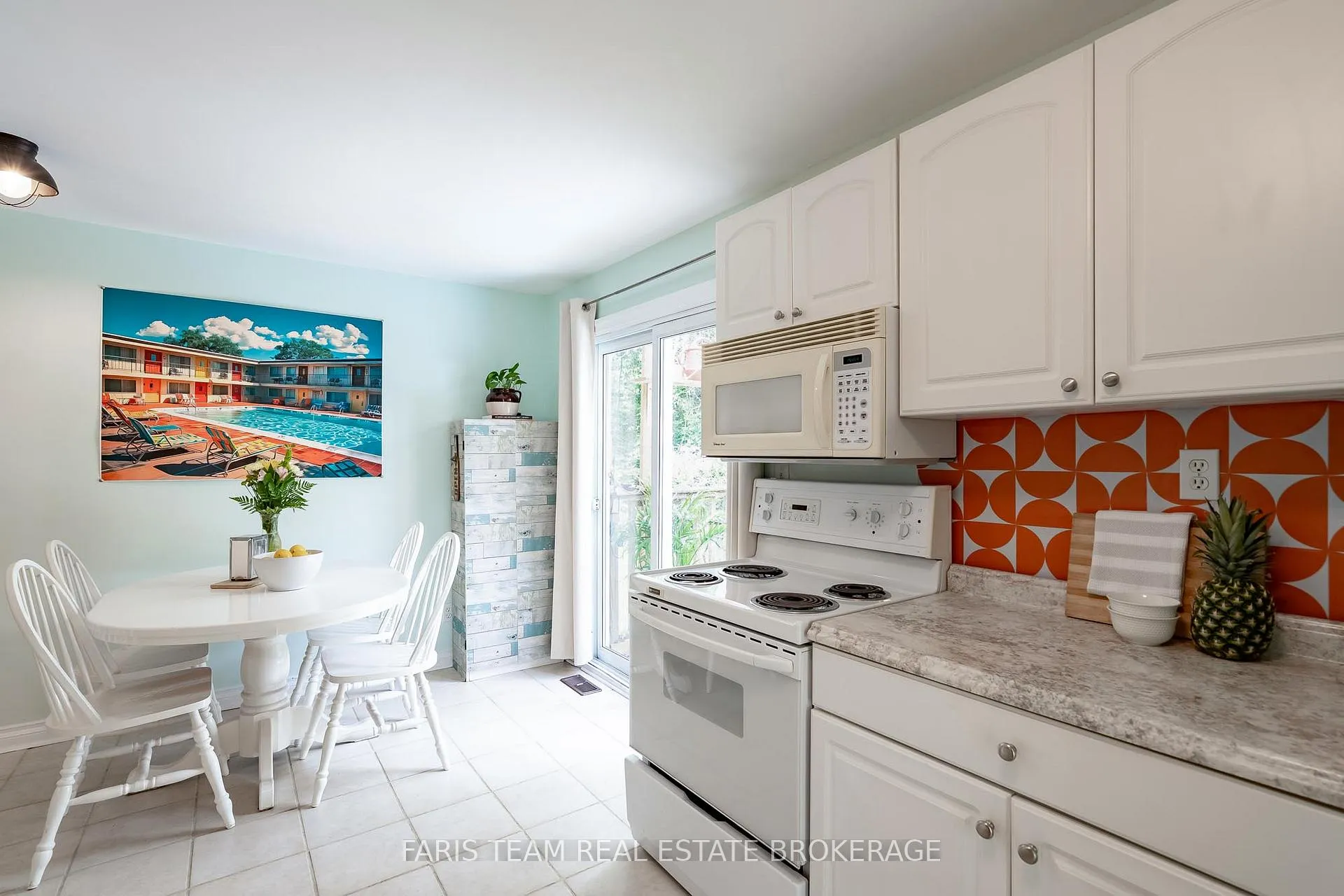 Photo 11 of 745 James Street, Innisfil, Alcona — HOMEH