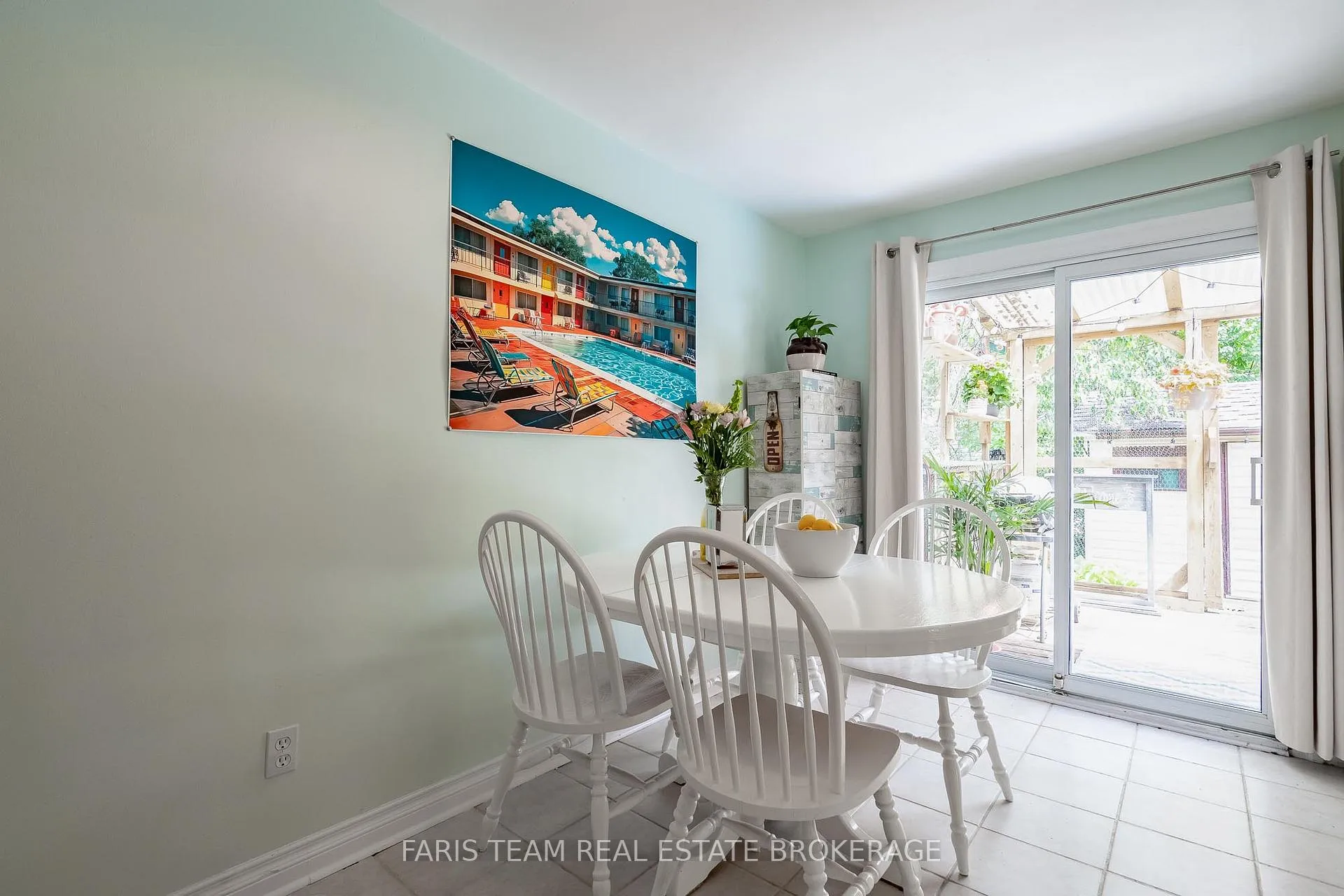 Photo 12 of 745 James Street, Innisfil, Alcona — HOMEH