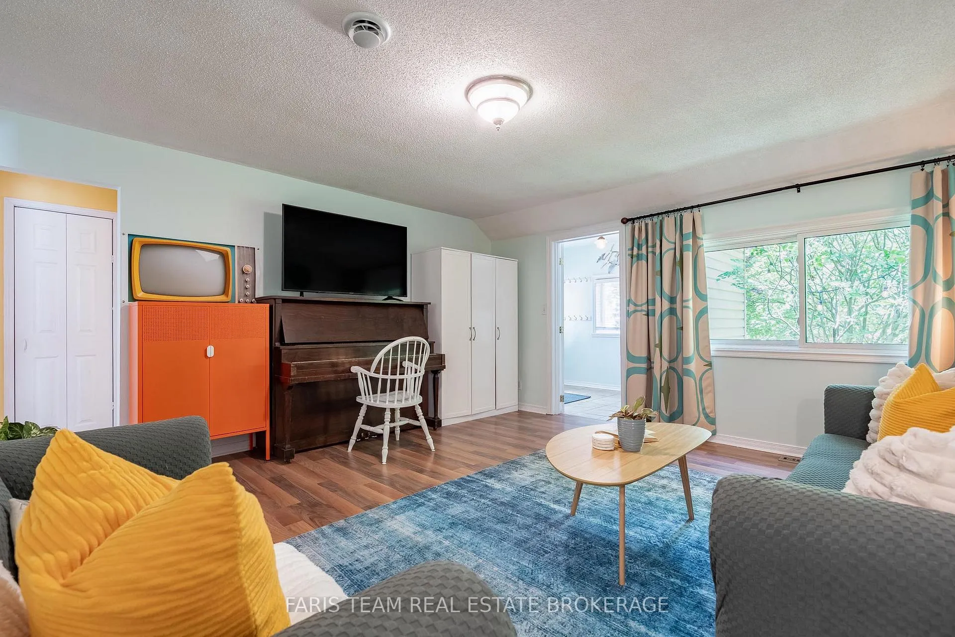 Photo 15 of 745 James Street, Innisfil, Alcona — HOMEH