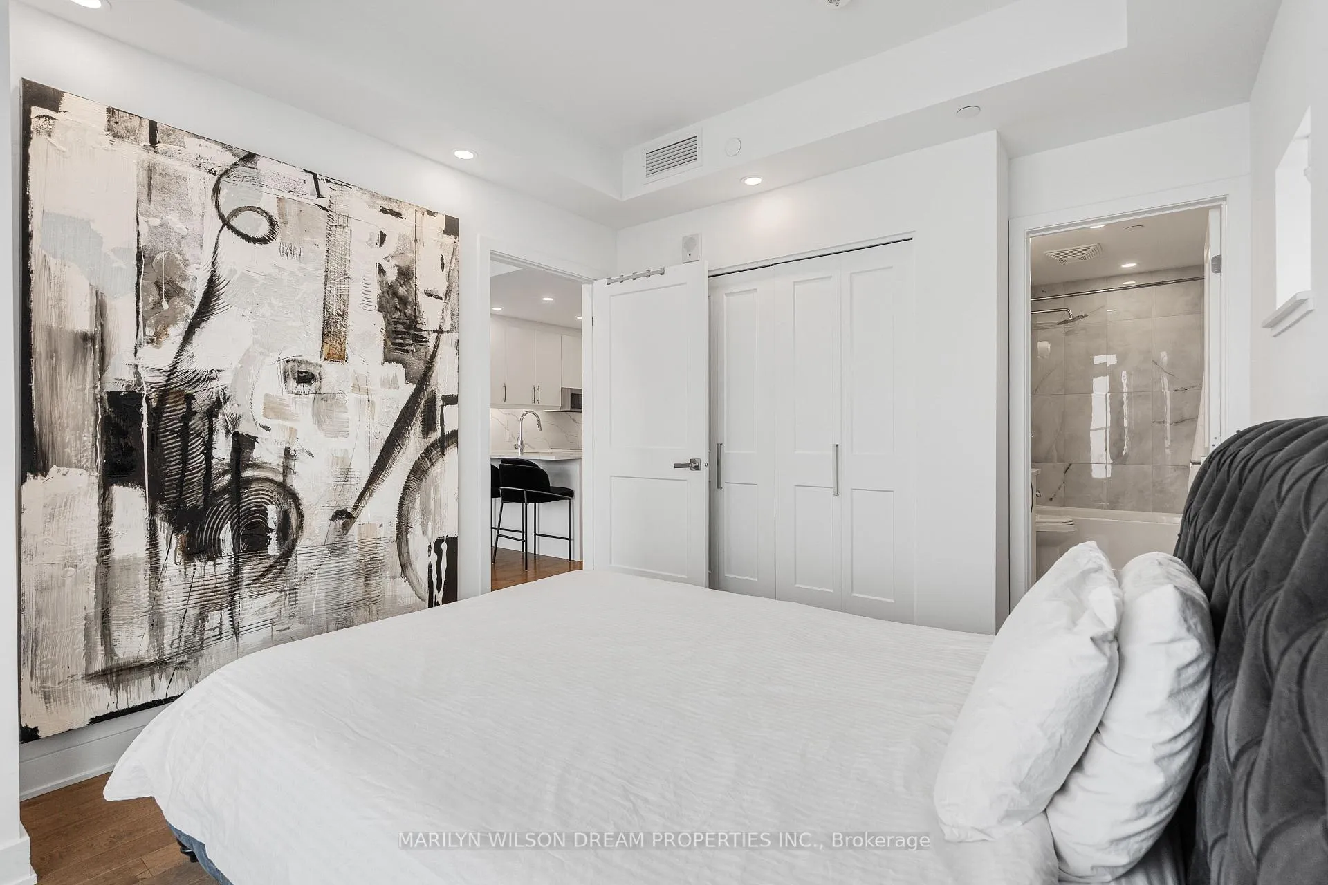 Photo 3 of Unit 1901, 340 Queen Street, Ottawa, Ottawa Centre — HOMEH