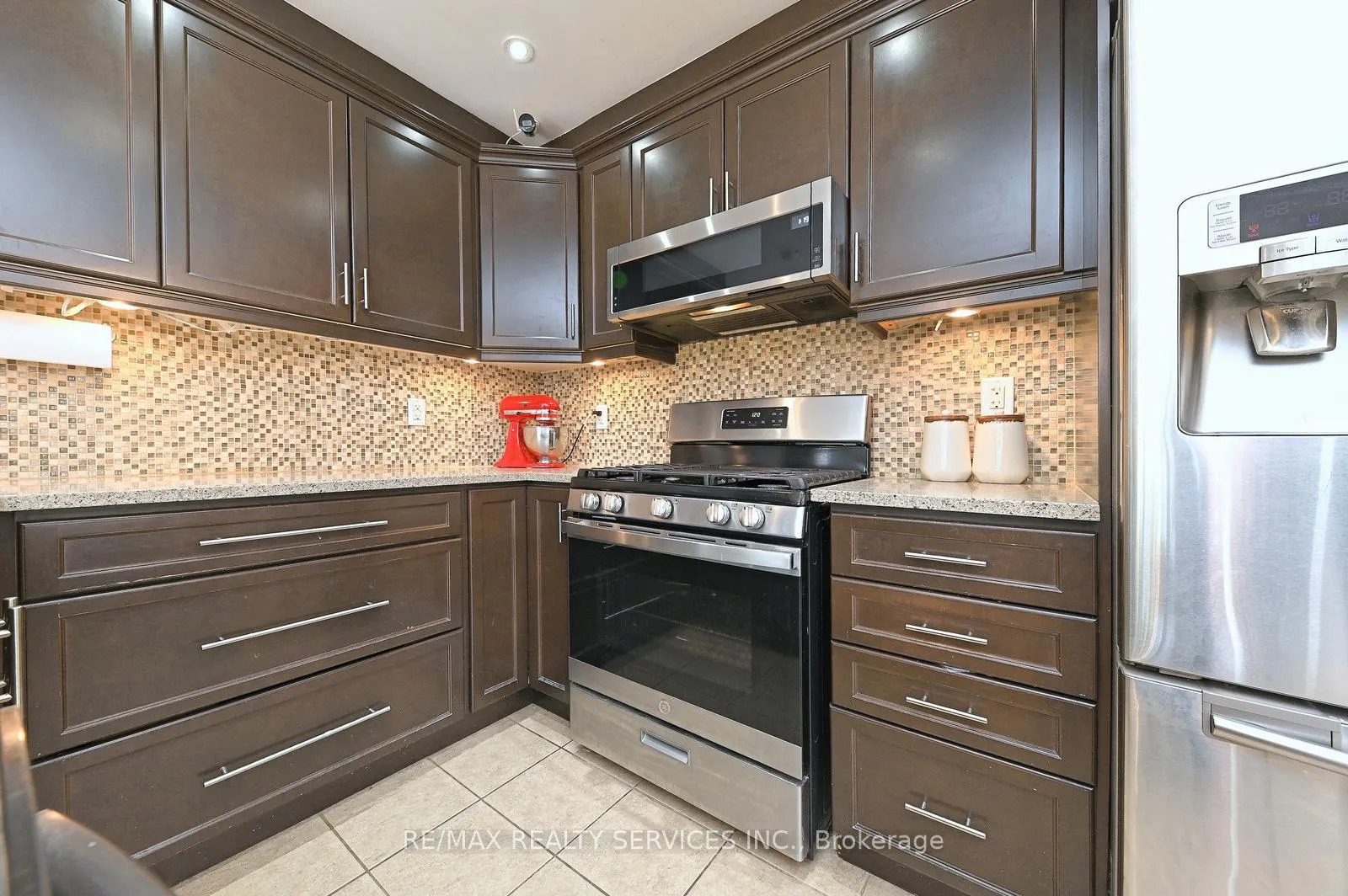 Photo 16 of 58 Veterans Drive, Brampton, Northwest Brampton — HOMEH