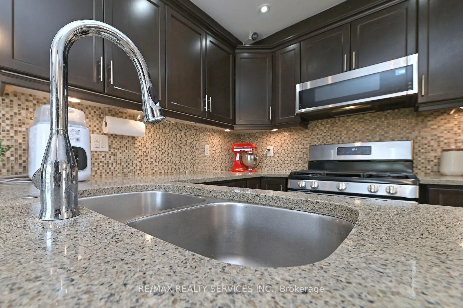 Photo 21 of 58 Veterans Drive, Brampton, Northwest Brampton — HOMEH