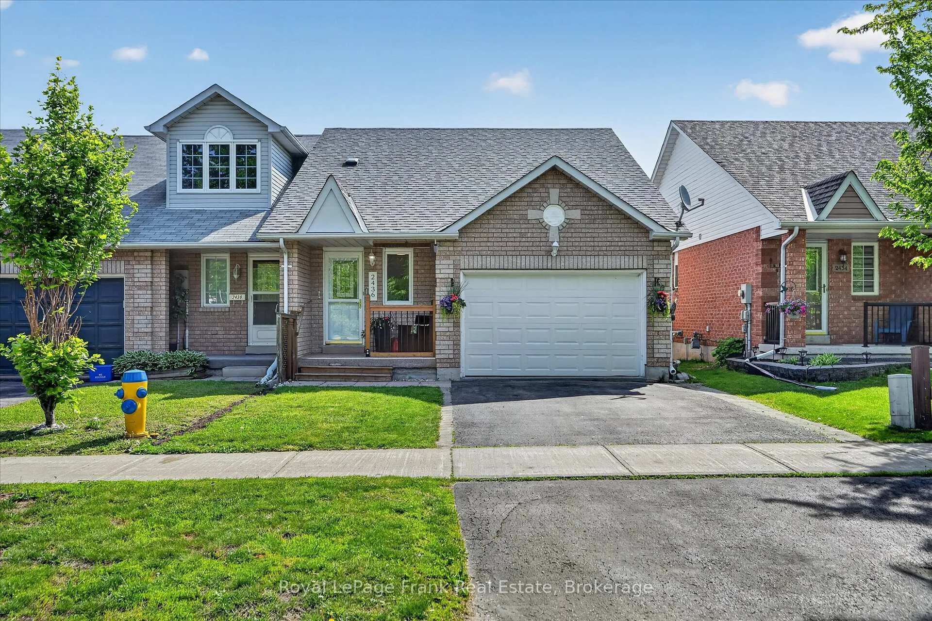 Front of 2436 Woodglade Boulevard