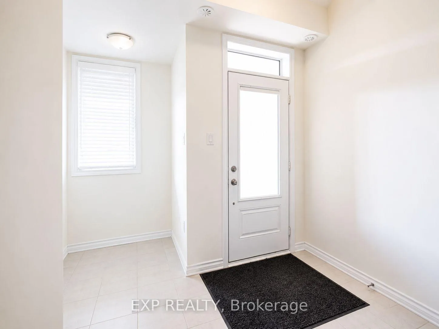 Photo 3 of 374 Arthur Bonner Avenue, Markham, Cornell — HOMEH