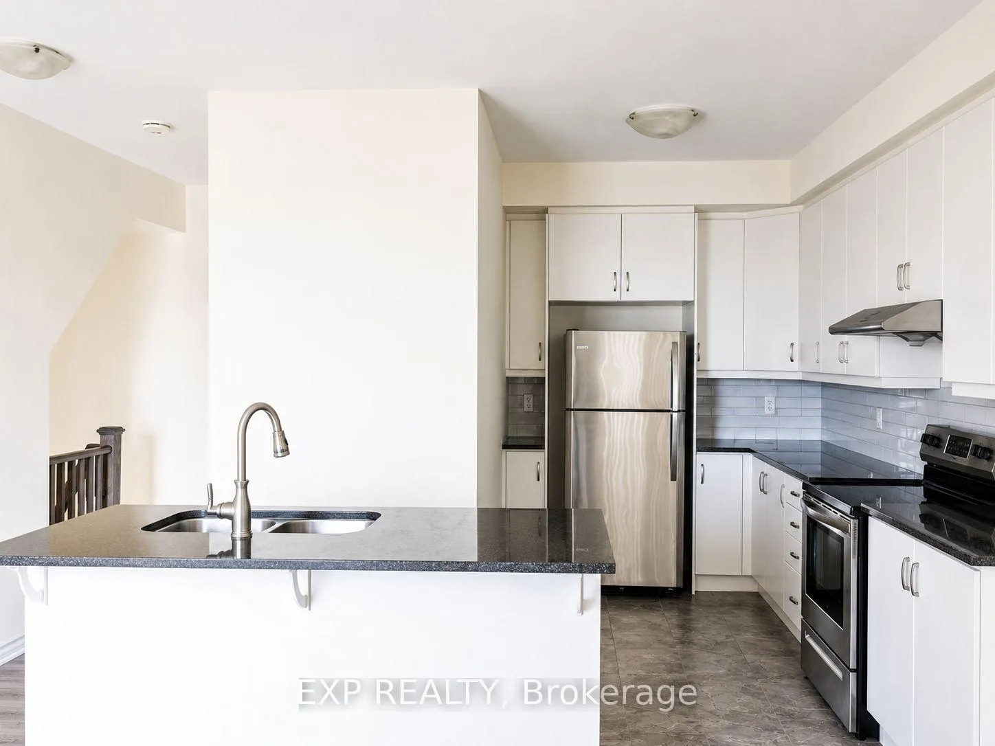 Photo 4 of 374 Arthur Bonner Avenue, Markham, Cornell — HOMEH
