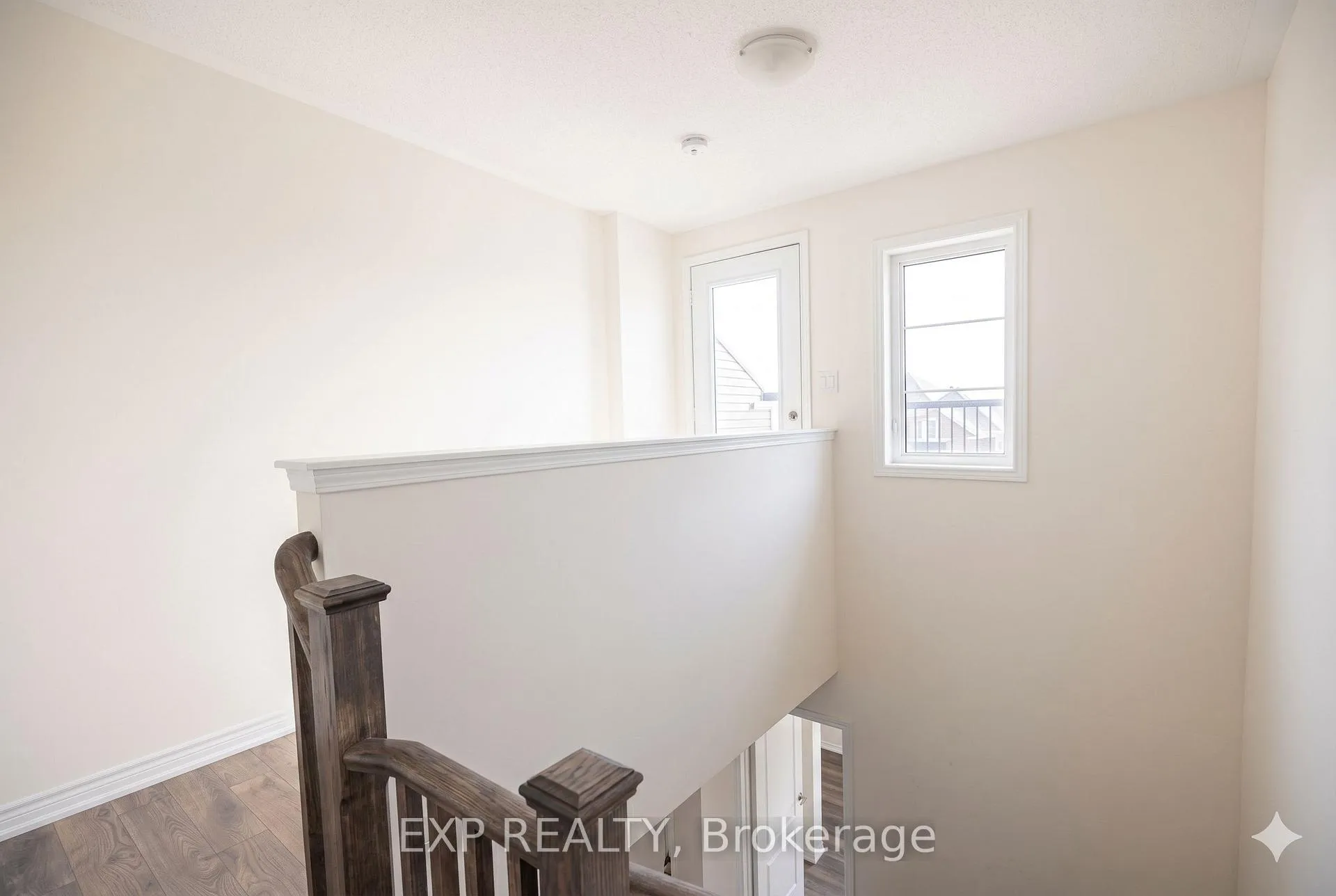 Photo 7 of 374 Arthur Bonner Avenue, Markham, Cornell — HOMEH