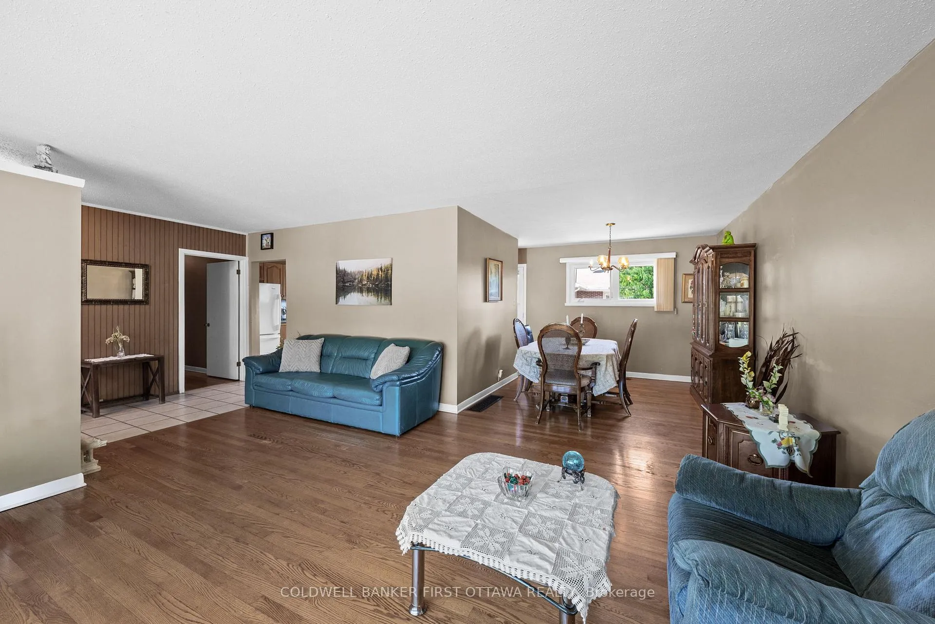 Photo 10 of 49 Higwood Drive, Ottawa, City View/Skyline/Fisher Heights/Parkwood Hills — HOMEH