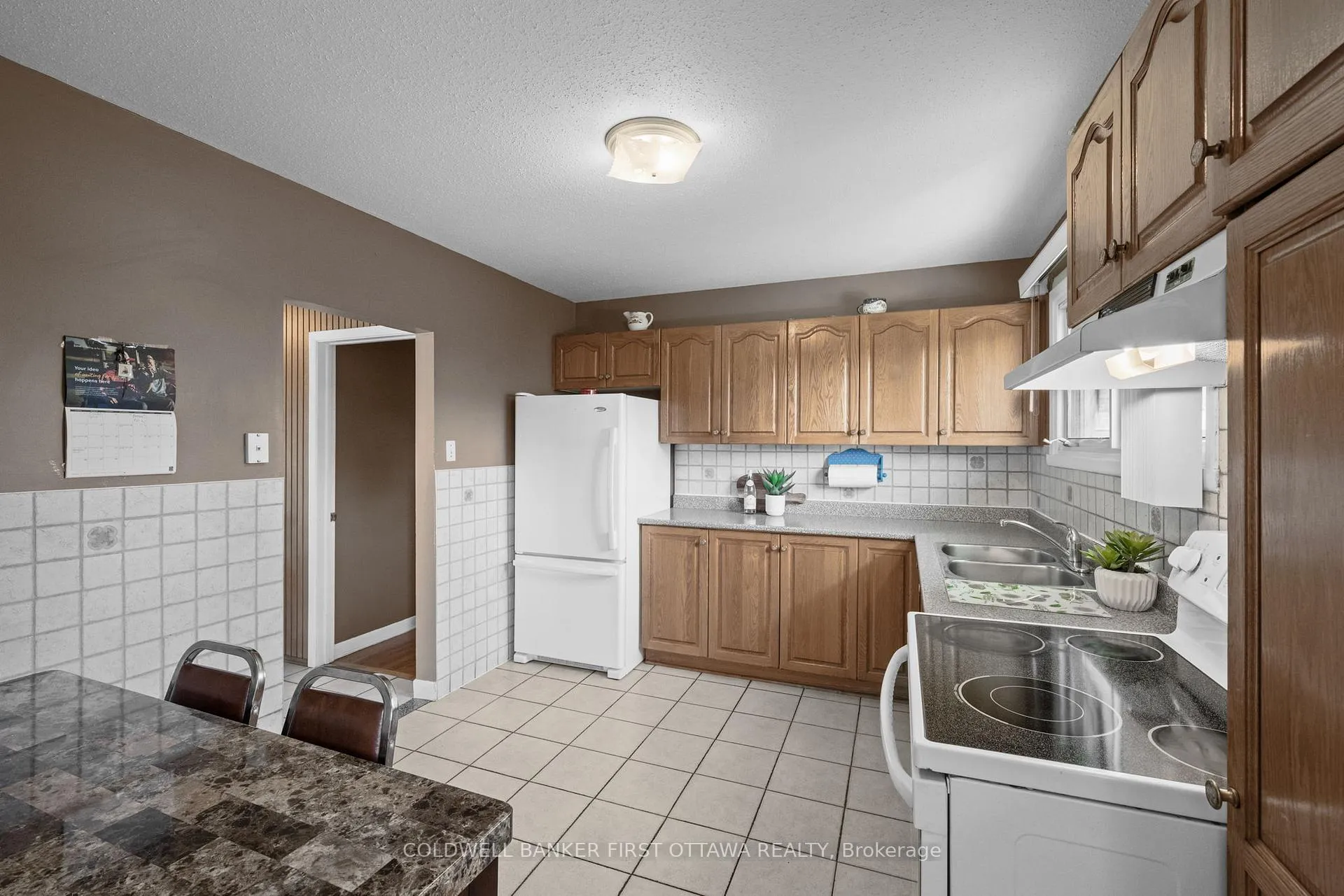 Photo 13 of 49 Higwood Drive, Ottawa, City View/Skyline/Fisher Heights/Parkwood Hills — HOMEH