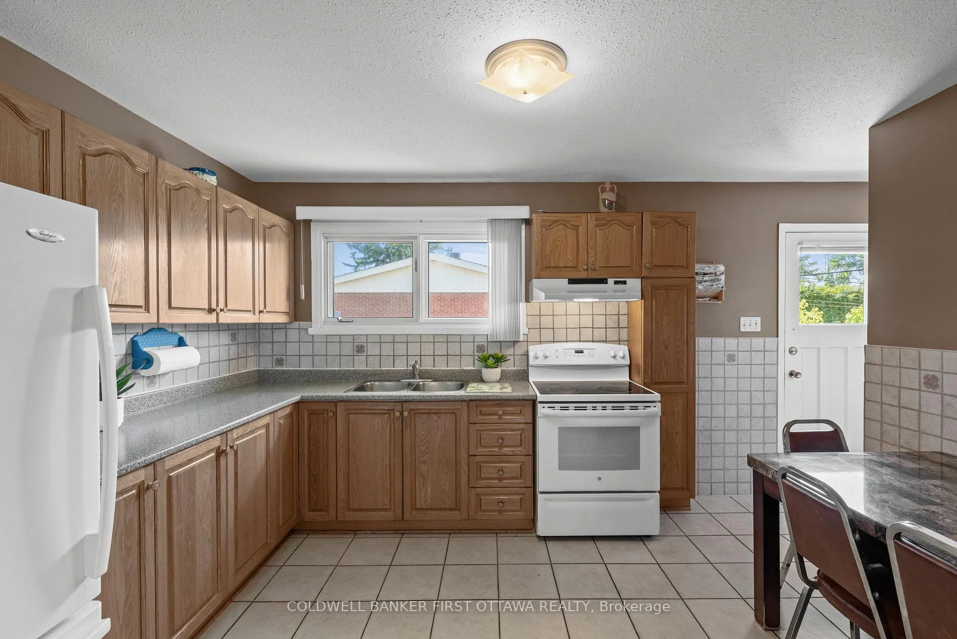 Photo 14 of 49 Higwood Drive, Ottawa, City View/Skyline/Fisher Heights/Parkwood Hills — HOMEH