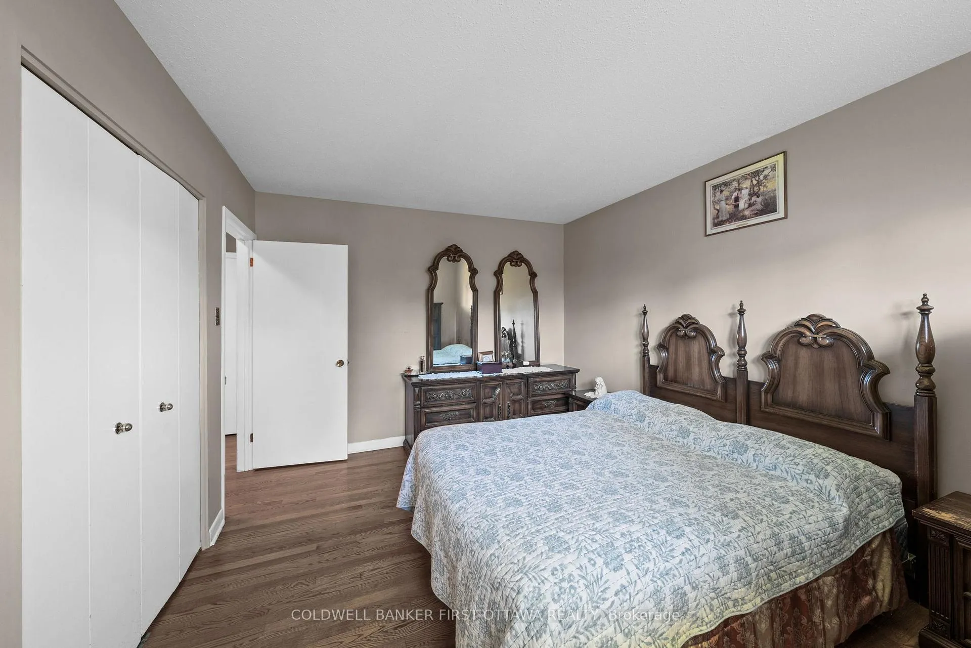 Photo 19 of 49 Higwood Drive, Ottawa, City View/Skyline/Fisher Heights/Parkwood Hills — HOMEH