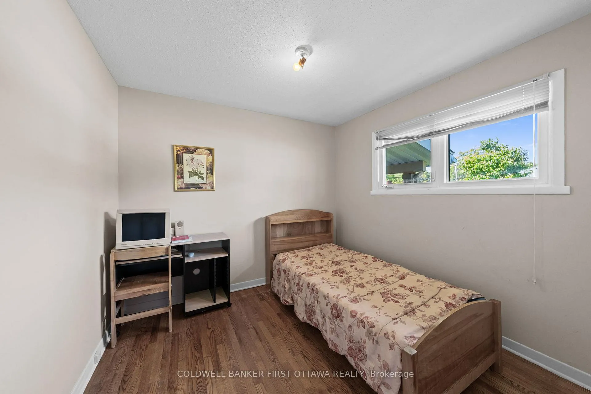 Photo 24 of 49 Higwood Drive, Ottawa, City View/Skyline/Fisher Heights/Parkwood Hills — HOMEH