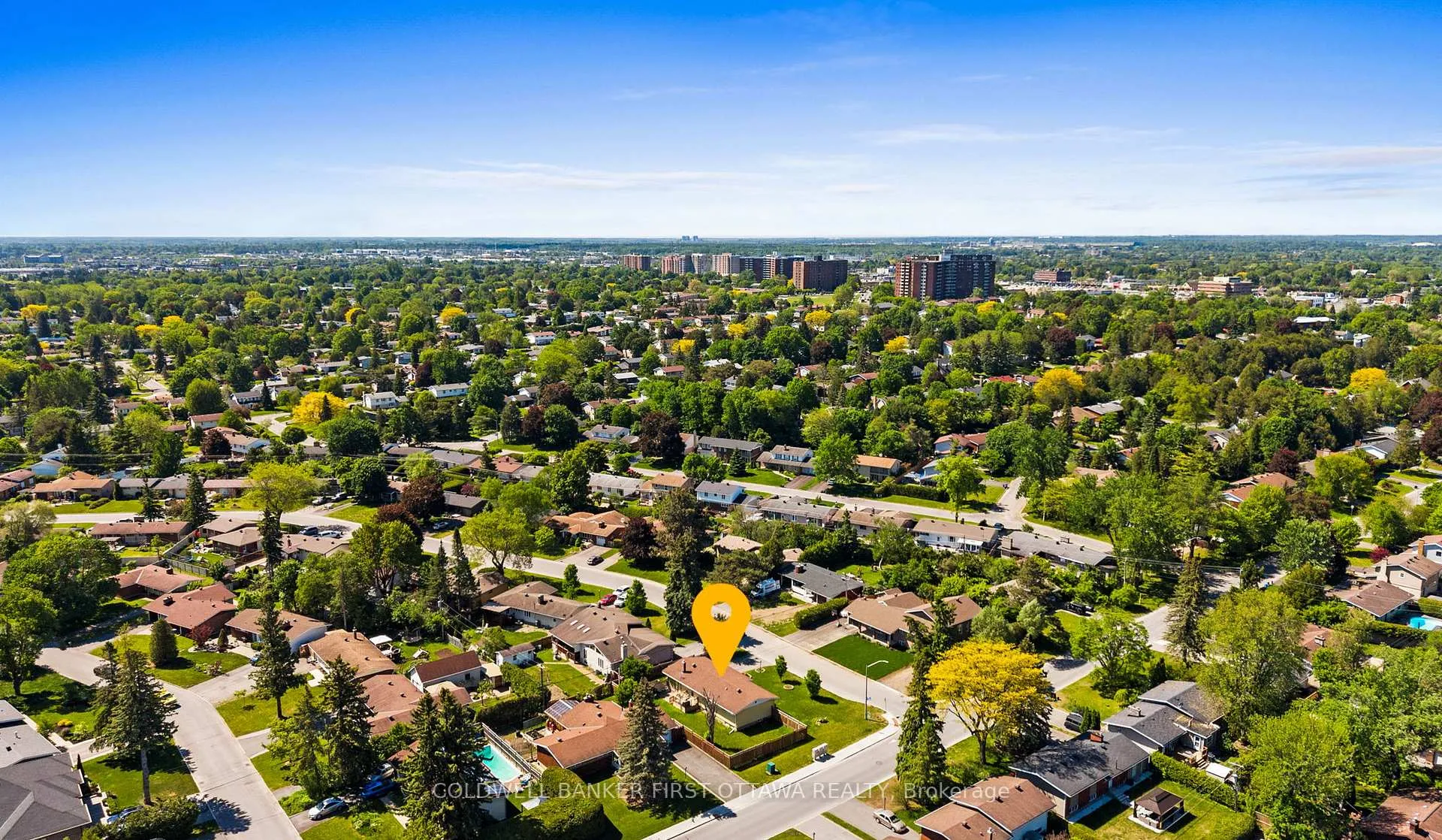 Photo 41 of 49 Higwood Drive, Ottawa, City View/Skyline/Fisher Heights/Parkwood Hills — HOMEH
