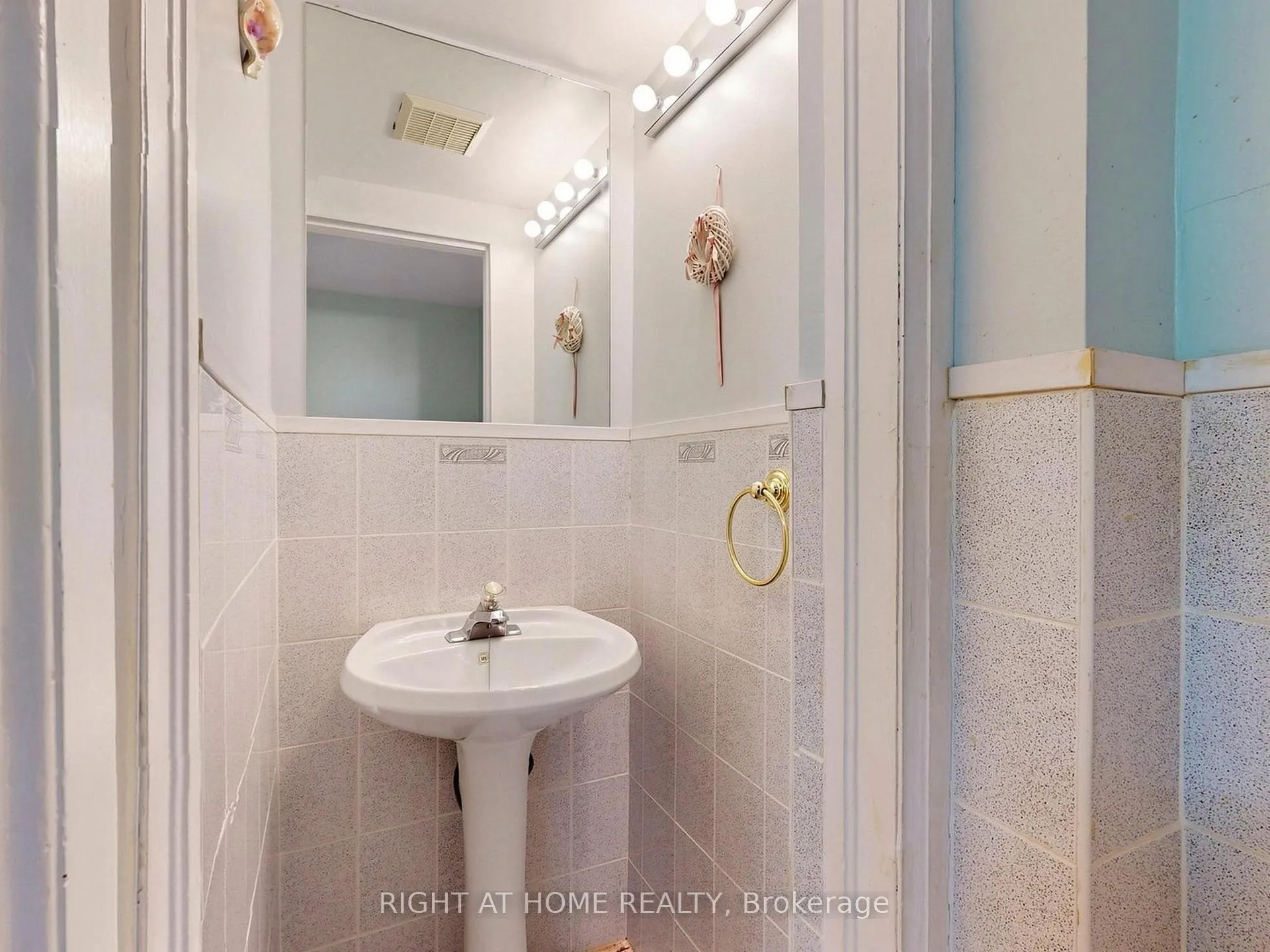 Photo 15 of 86 Caithness Avenue, Toronto, Danforth — HOMEH