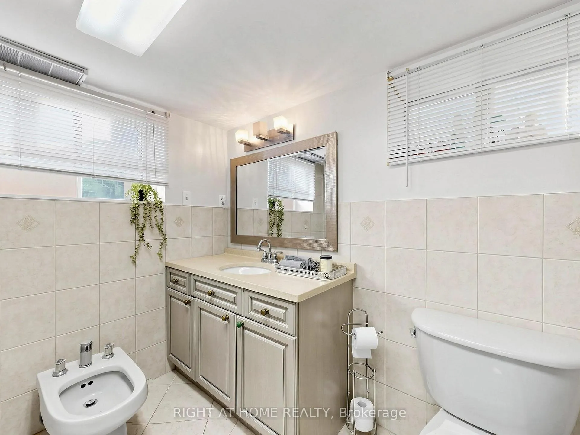 Photo 32 of 86 Caithness Avenue, Toronto, Danforth — HOMEH