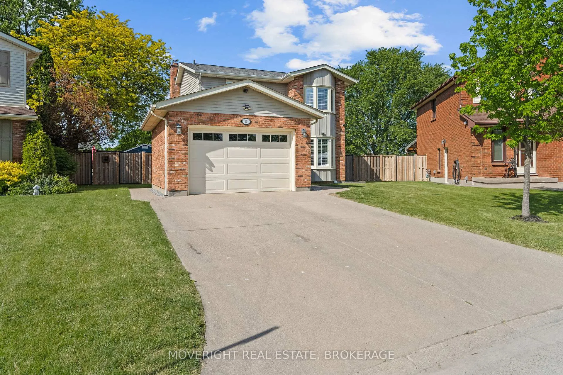 Photo 3 of 10 Squires Gate, St. Catharines, Secord Woods — HOMEH