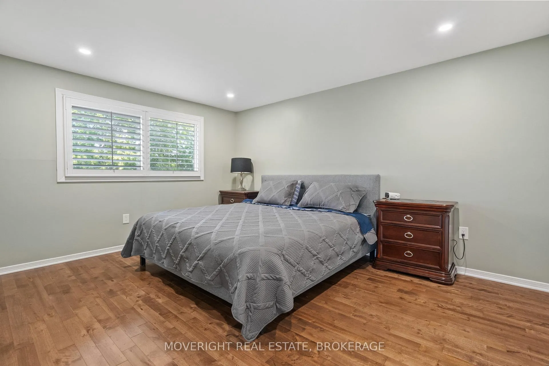 Photo 34 of 10 Squires Gate, St. Catharines, Secord Woods — HOMEH