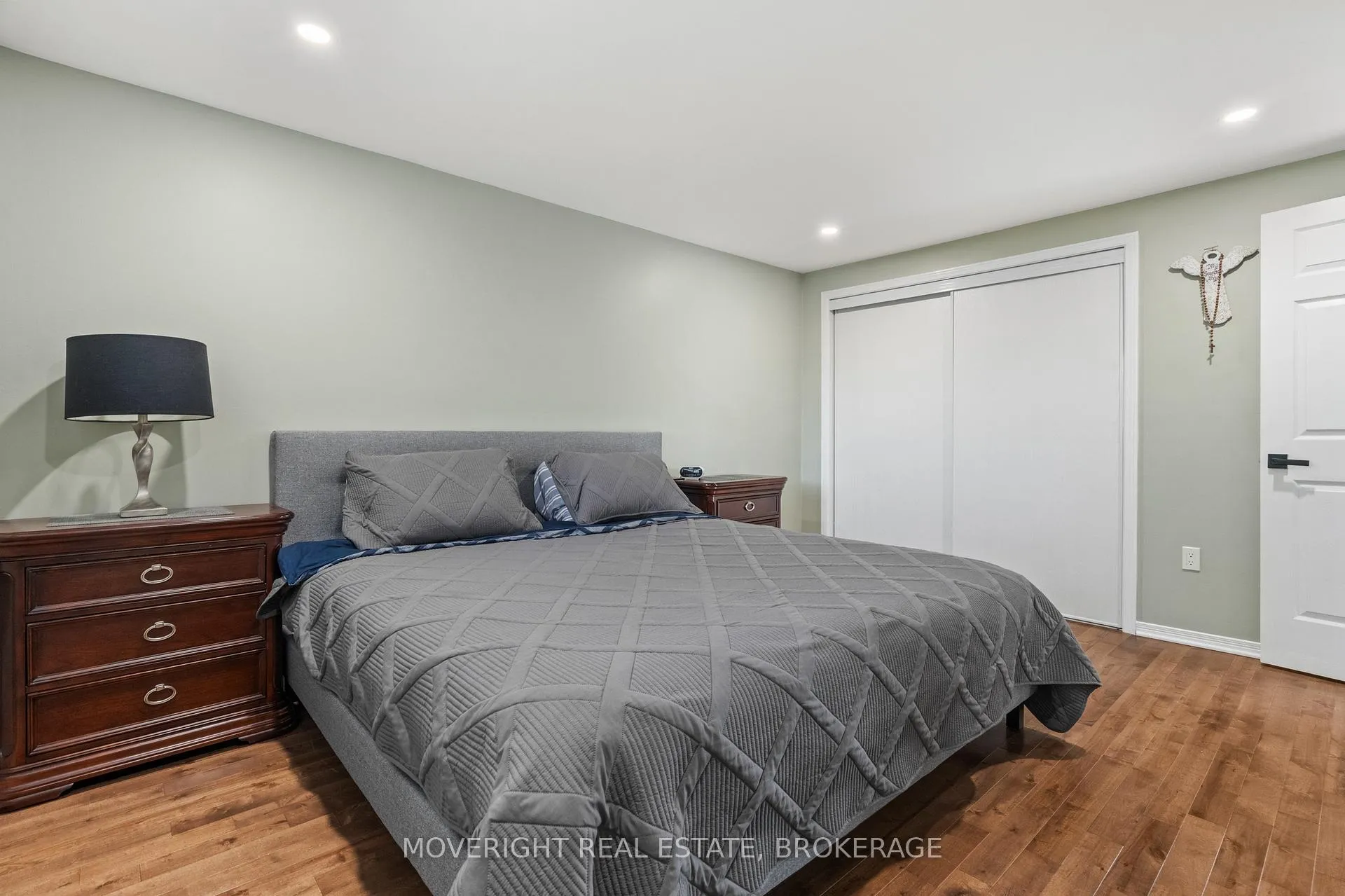 Photo 35 of 10 Squires Gate, St. Catharines, Secord Woods — HOMEH