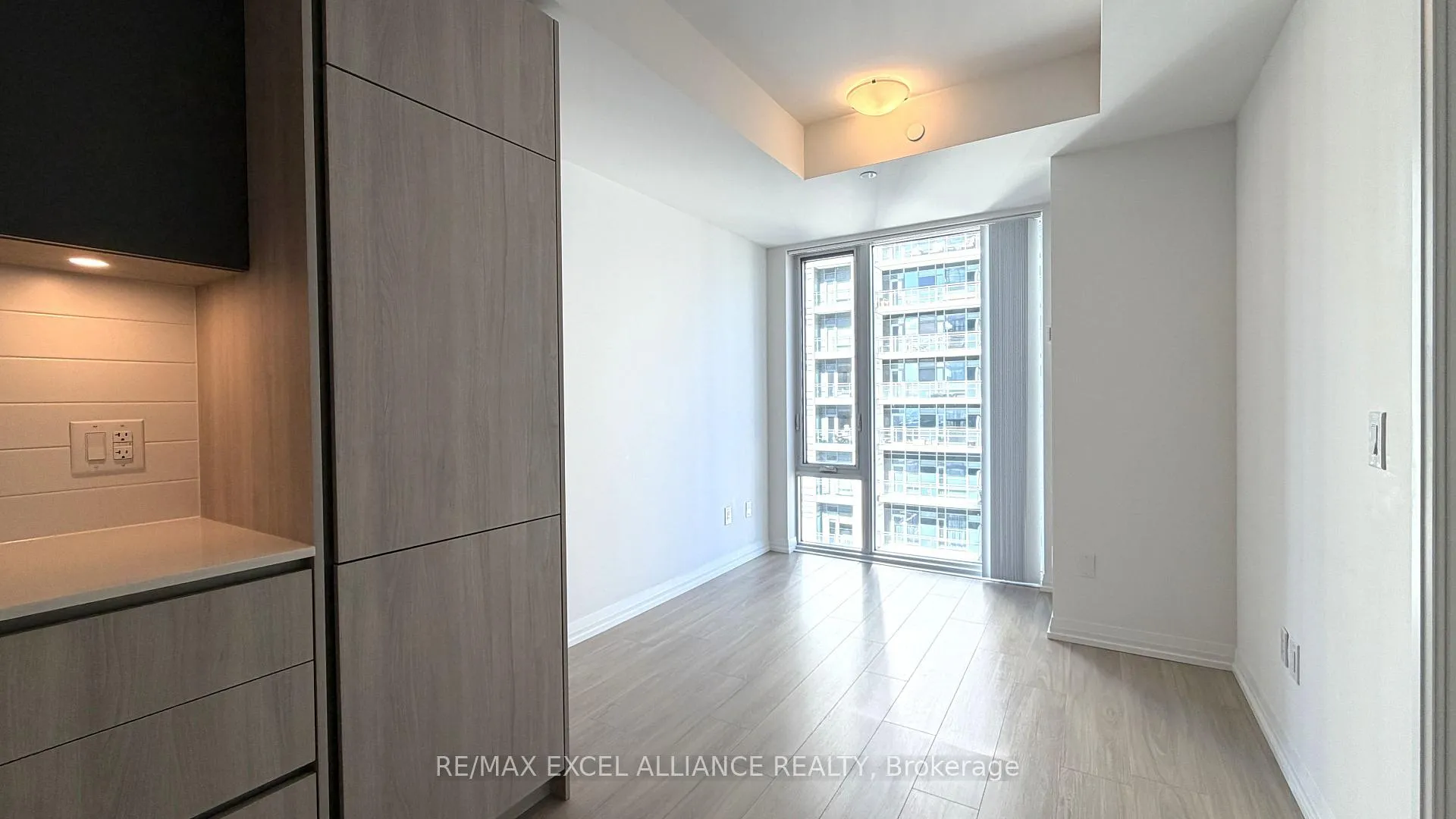 Photo 7 of Unit 3107, 8 Widmer Street, Toronto, Waterfront Communities — HOMEH
