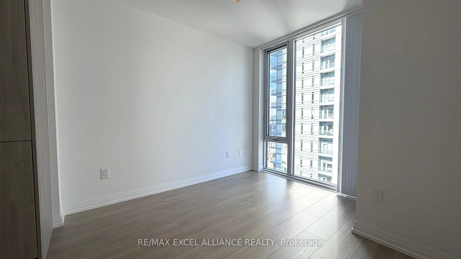 Photo 8 of Unit 3107, 8 Widmer Street, Toronto, Waterfront Communities — HOMEH