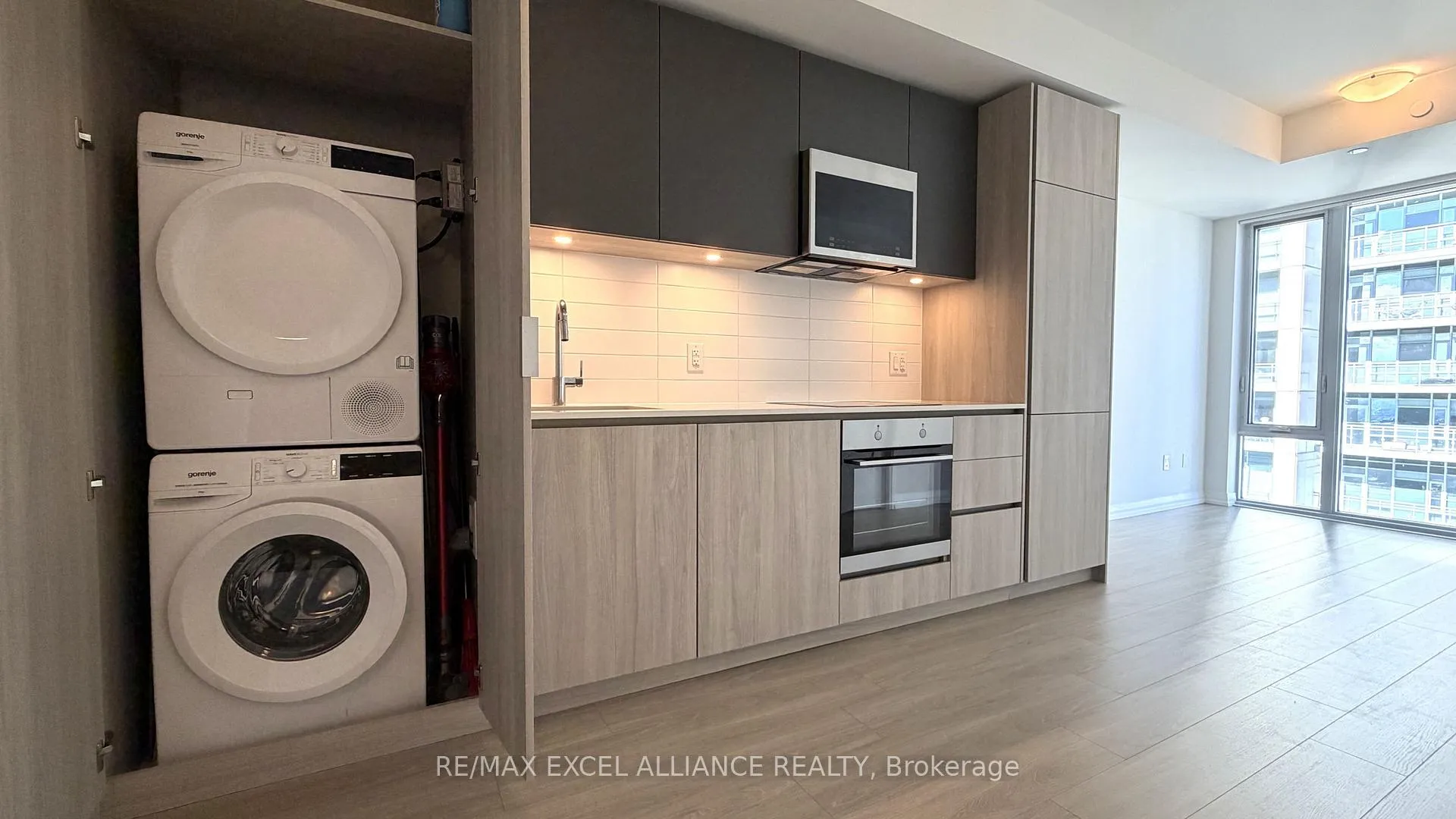 Photo 12 of Unit 3107, 8 Widmer Street, Toronto, Waterfront Communities — HOMEH