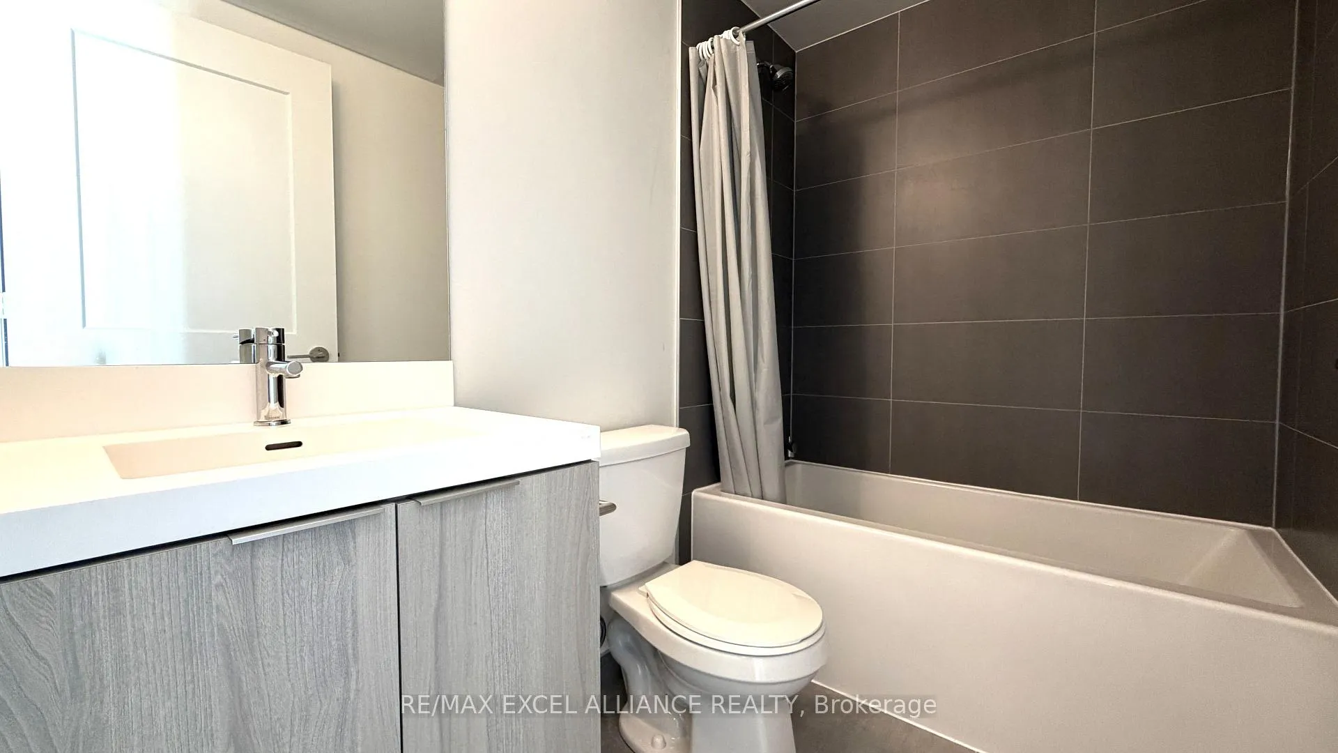 Photo 13 of Unit 3107, 8 Widmer Street, Toronto, Waterfront Communities — HOMEH