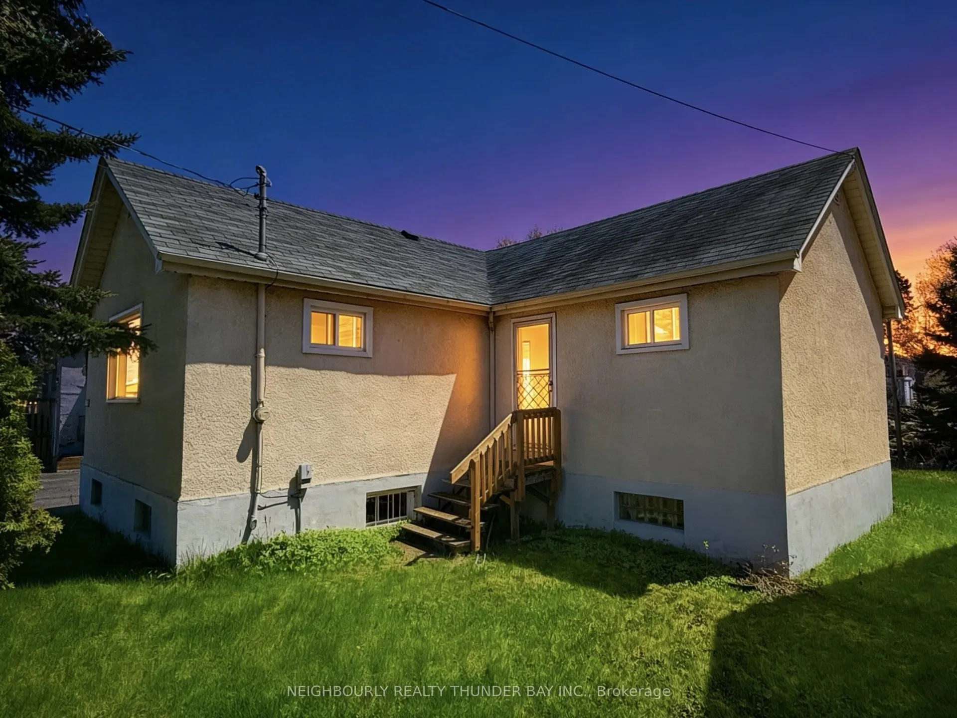 Photo 1 of 450 Northern Ave, Thunder Bay, East End — HOMEH
