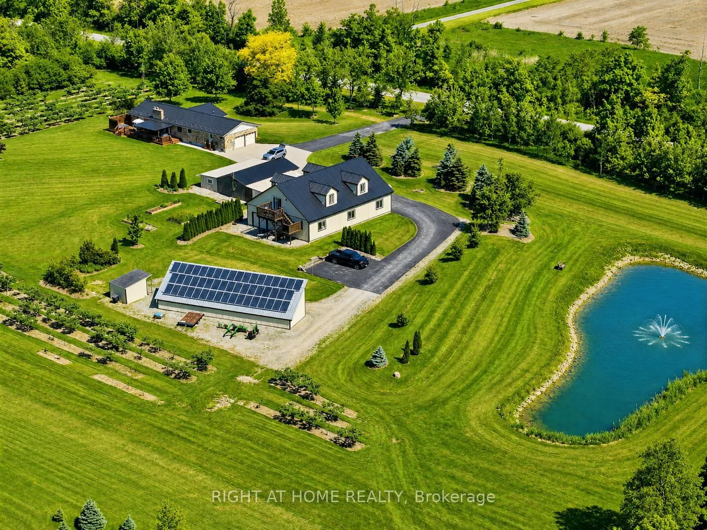 Photo 8 of 8350 Young Street, Grimsby, Grimsby Escarpment — HOMEH