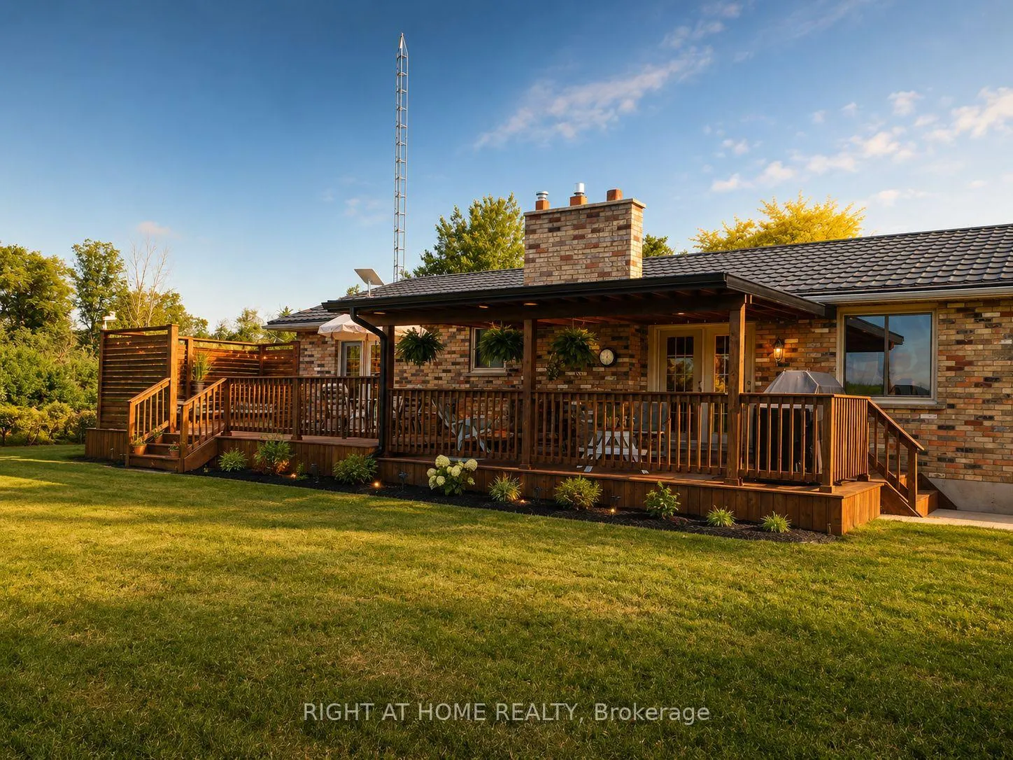 Photo 28 of 8350 Young Street, Grimsby, Grimsby Escarpment — HOMEH