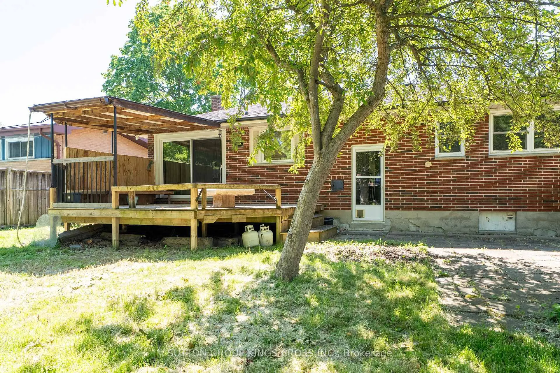 Photo 40 of 23 Redbud Drive, Chatham-Kent, SW — HOMEH