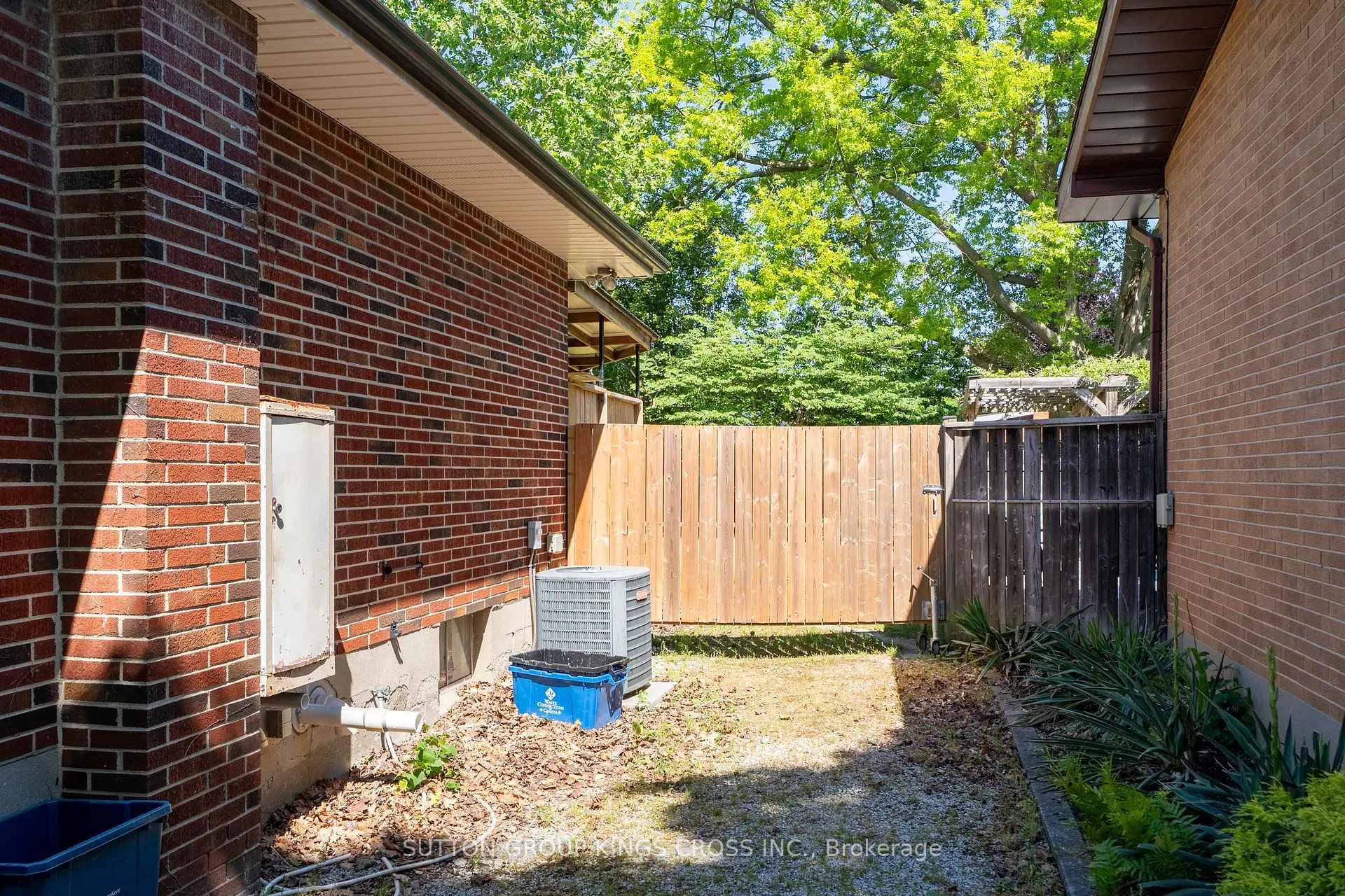 Photo 44 of 23 Redbud Drive, Chatham-Kent, SW — HOMEH