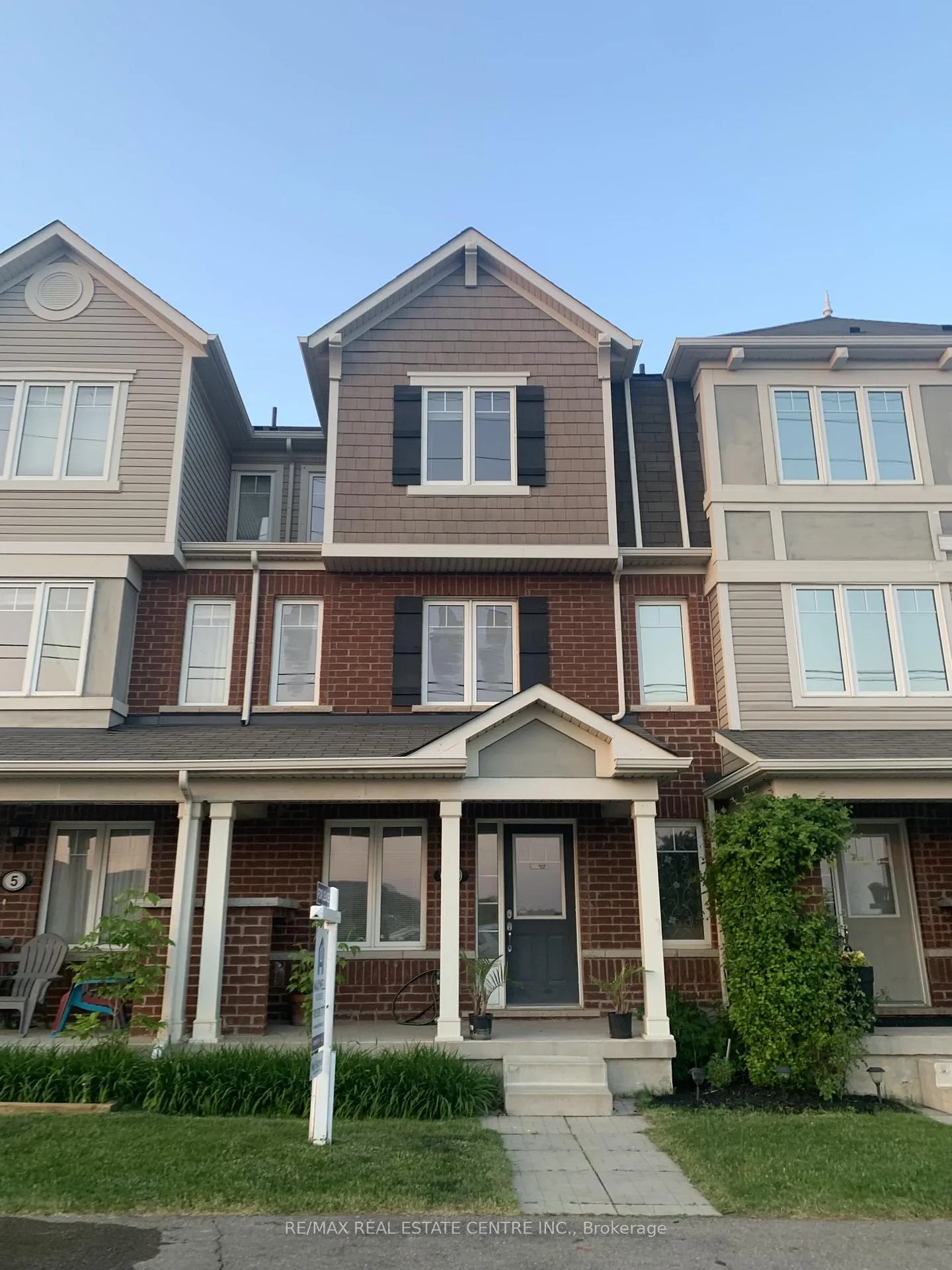 Front of Unit 4, 6020 Derry Road