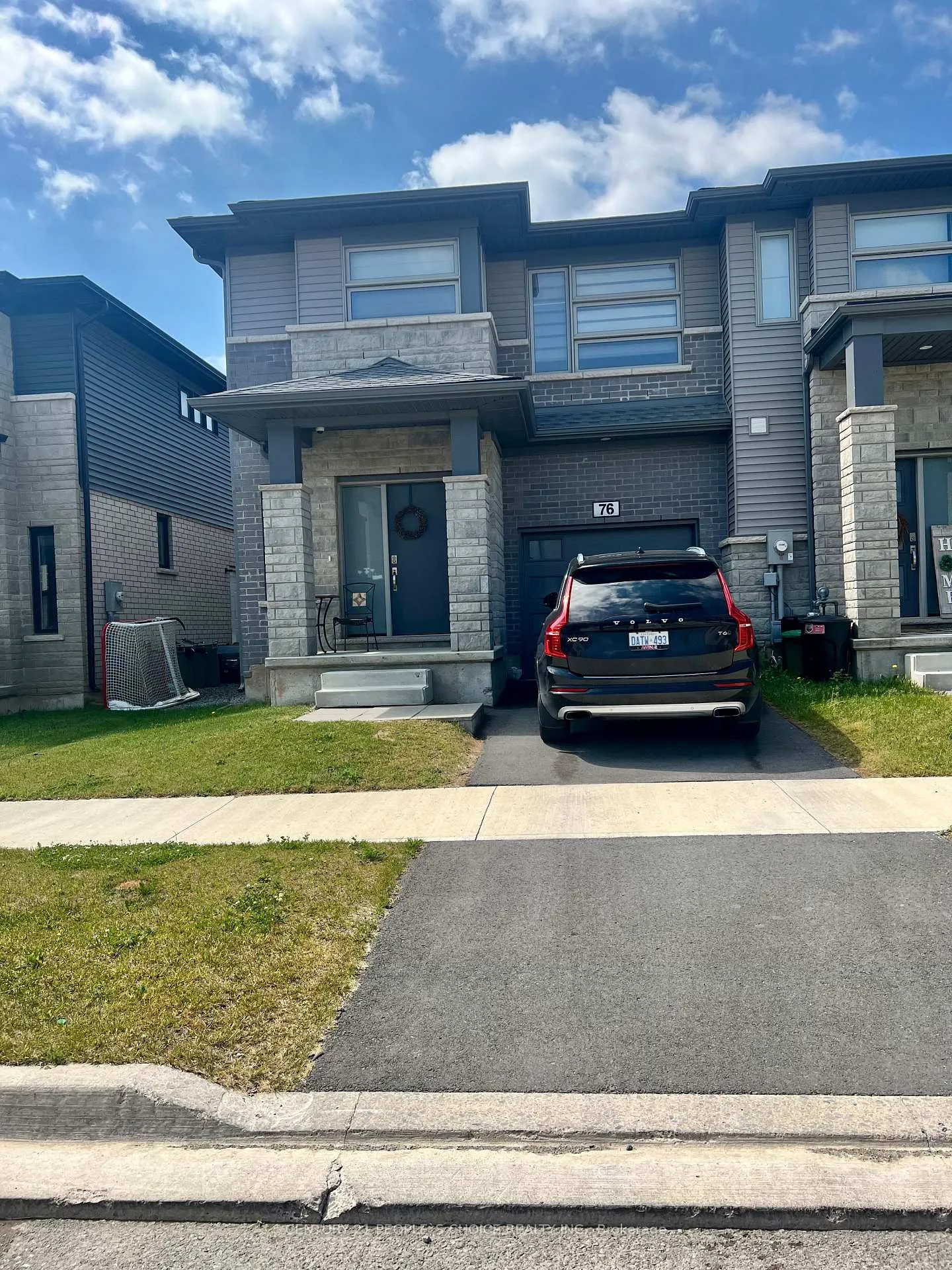 Photo 2 of 76 William Street, Pelham, Fonthill — HOMEH