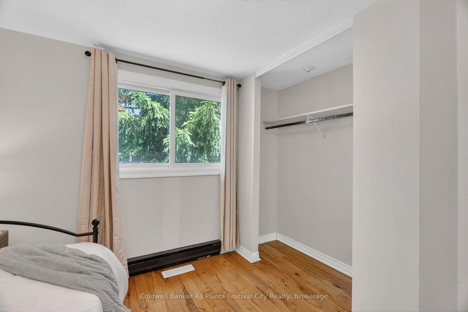 Photo 22 of 398 Townsend Street, Central Huron, Clinton — HOMEH