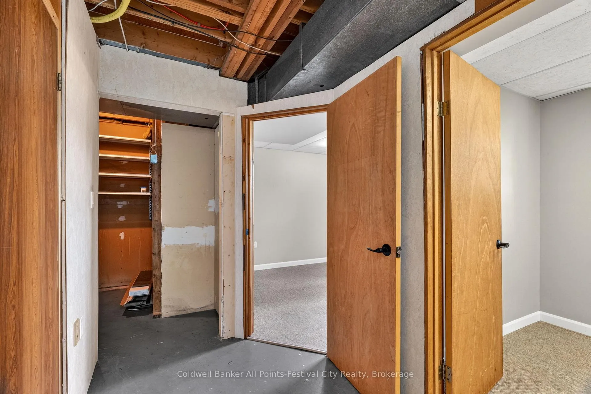 Photo 32 of 398 Townsend Street, Central Huron, Clinton — HOMEH