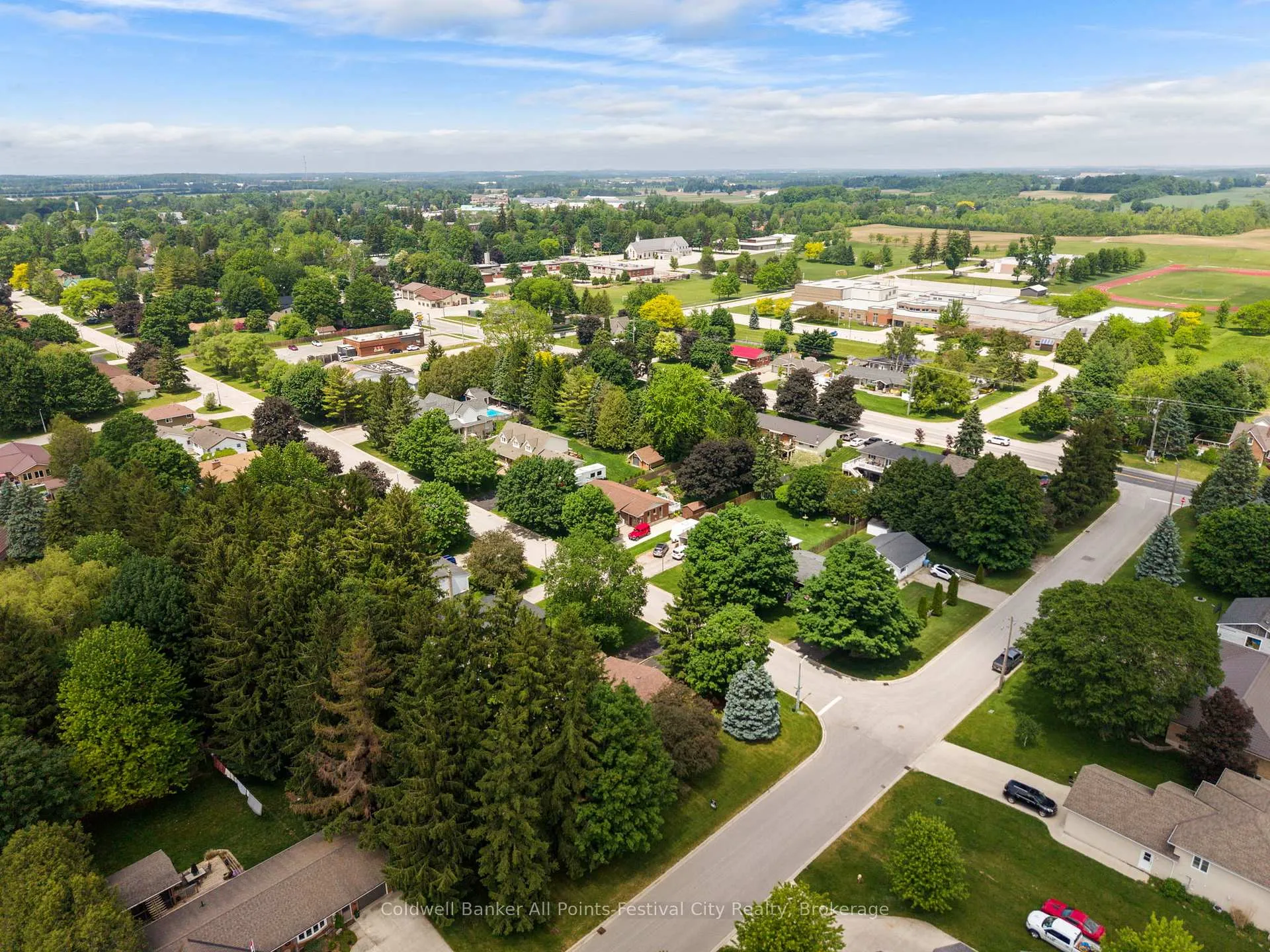Photo 48 of 398 Townsend Street, Central Huron, Clinton — HOMEH