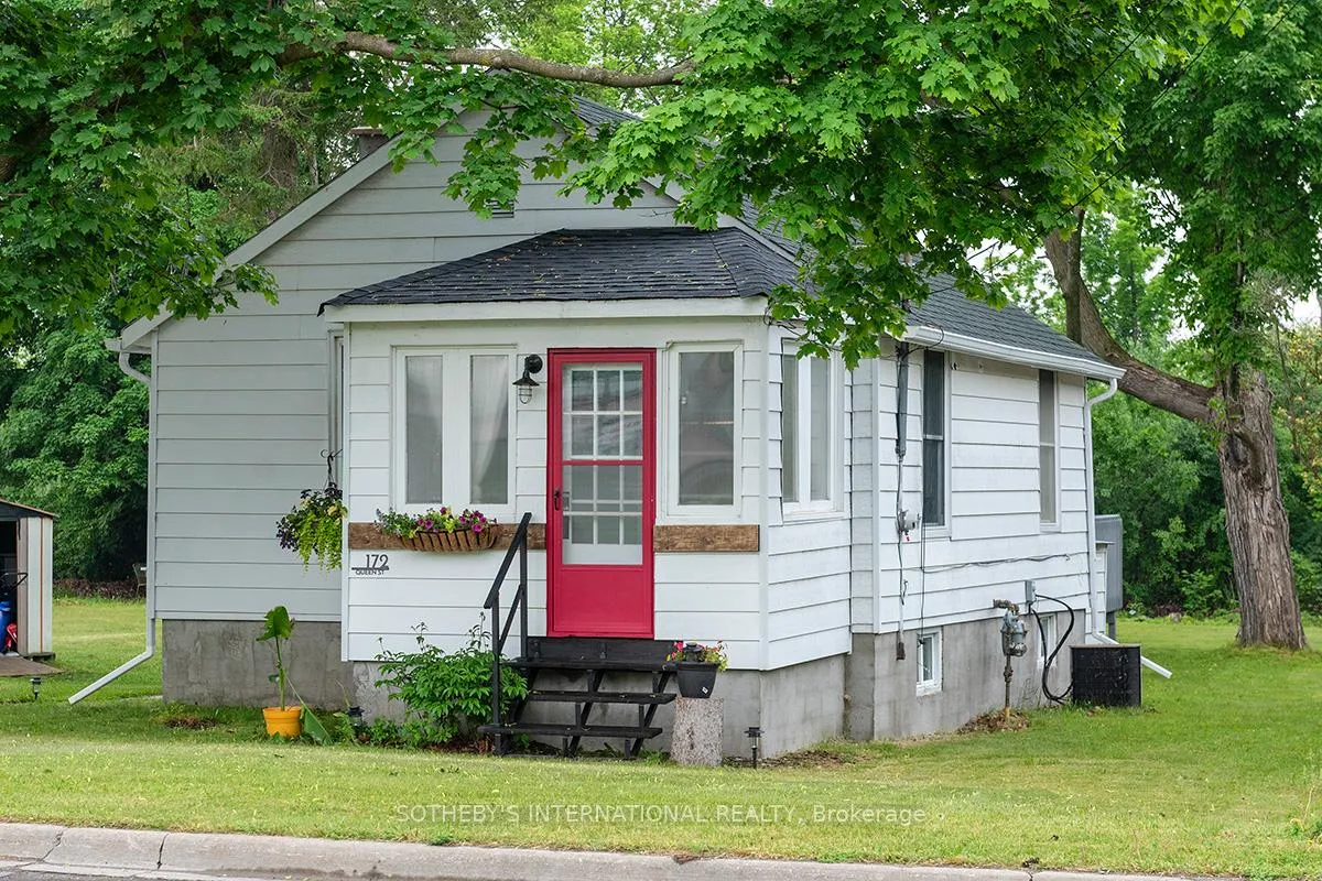 Photo 4 of 172 Queen Street, Smiths Falls — HOMEH