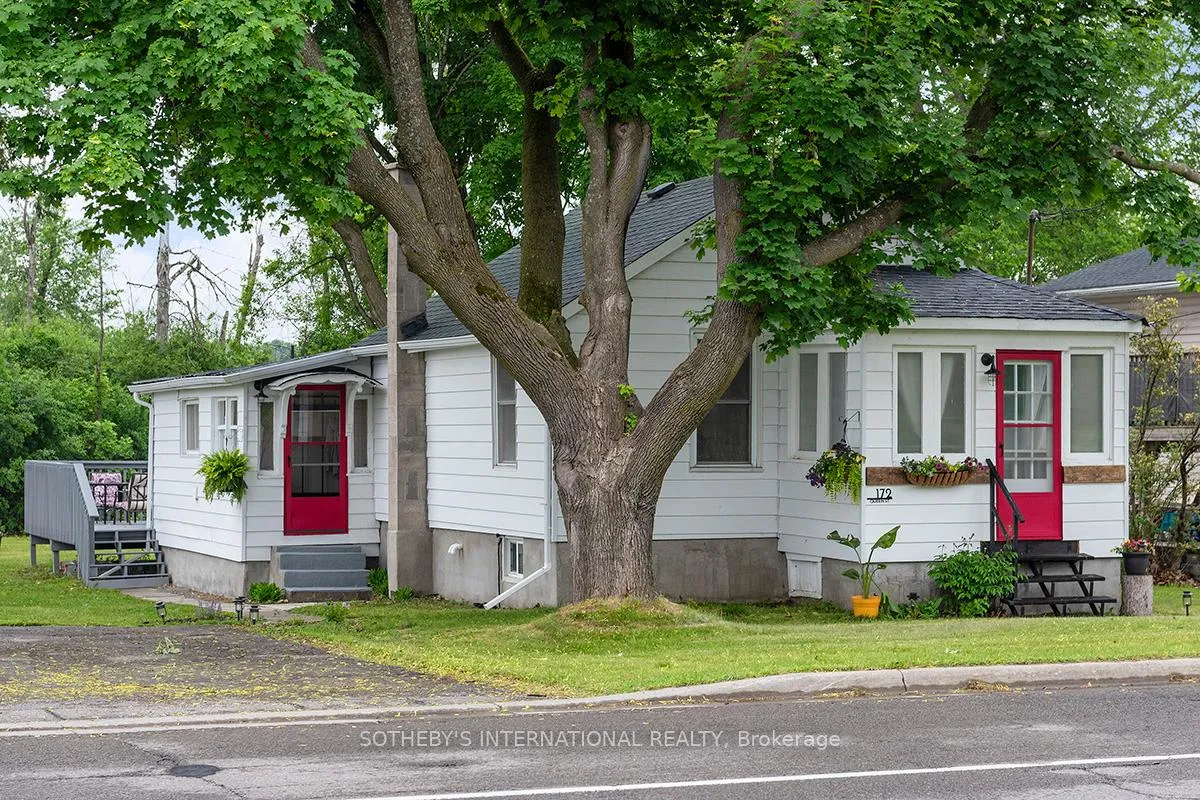Photo 5 of 172 Queen Street, Smiths Falls — HOMEH