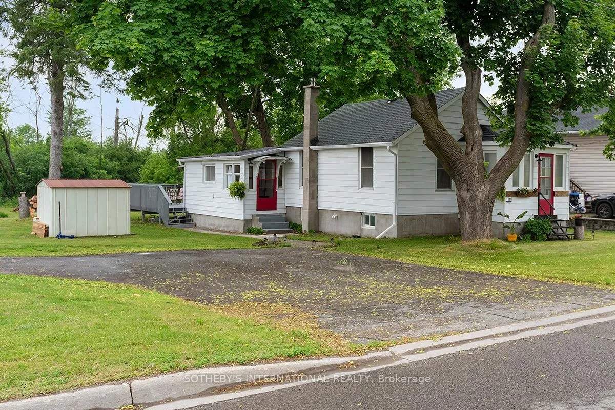 Photo 8 of 172 Queen Street, Smiths Falls — HOMEH