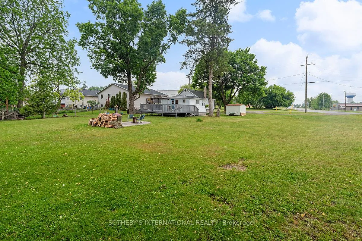 Photo 14 of 172 Queen Street, Smiths Falls — HOMEH