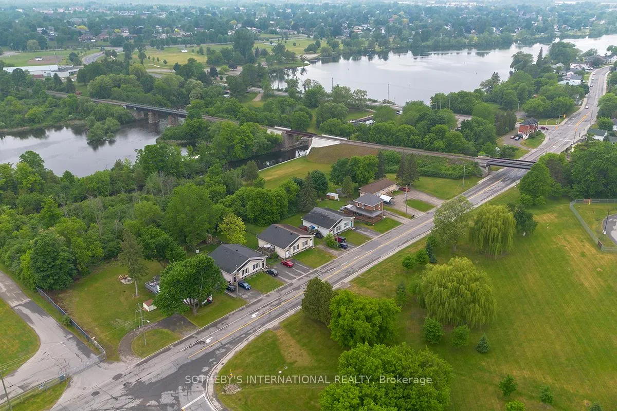 Photo 42 of 172 Queen Street, Smiths Falls — HOMEH