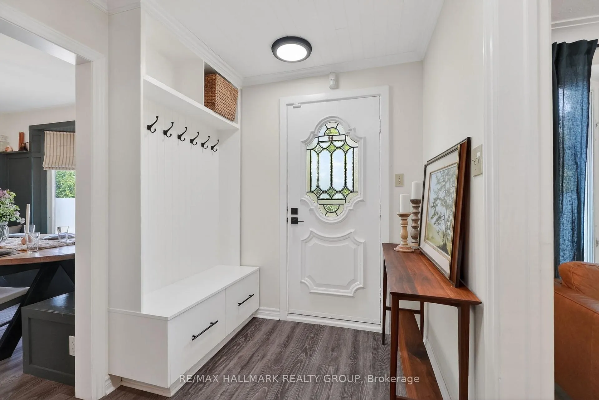 Photo 4 of 3588 Albion Road, Ottawa, Emerald Woods/Sawmill Creek — HOMEH
