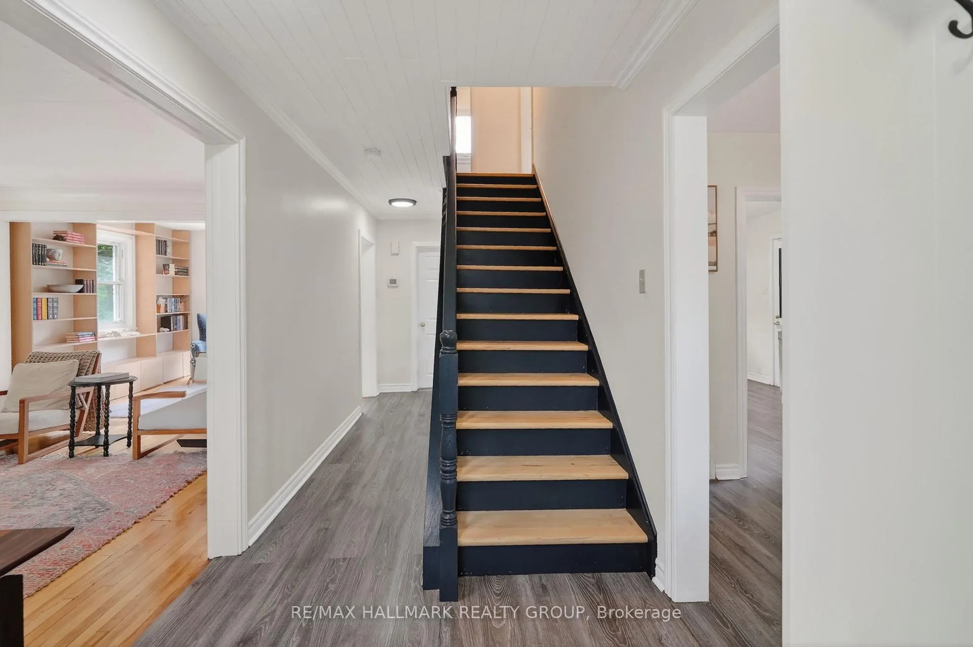 Photo 5 of 3588 Albion Road, Ottawa, Emerald Woods/Sawmill Creek — HOMEH