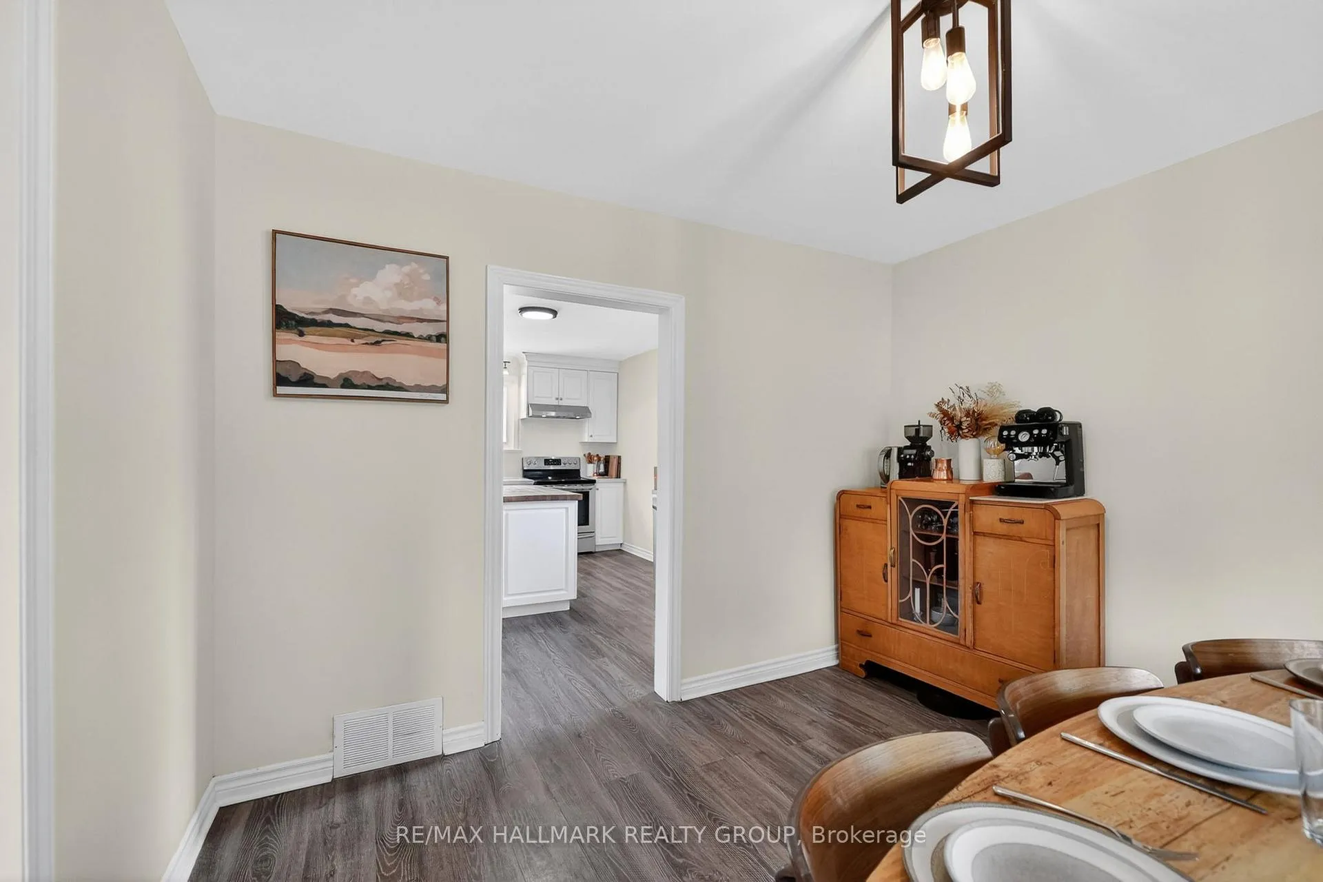 Photo 11 of 3588 Albion Road, Ottawa, Emerald Woods/Sawmill Creek — HOMEH