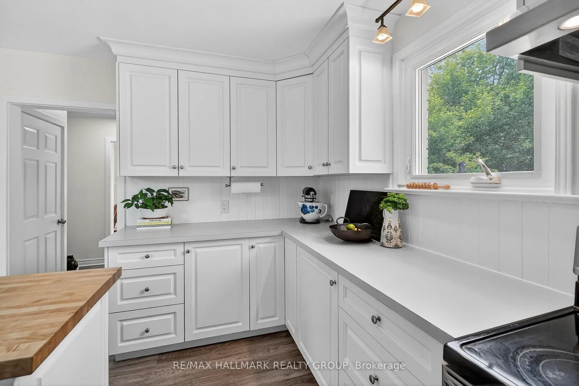 Photo 13 of 3588 Albion Road, Ottawa, Emerald Woods/Sawmill Creek — HOMEH